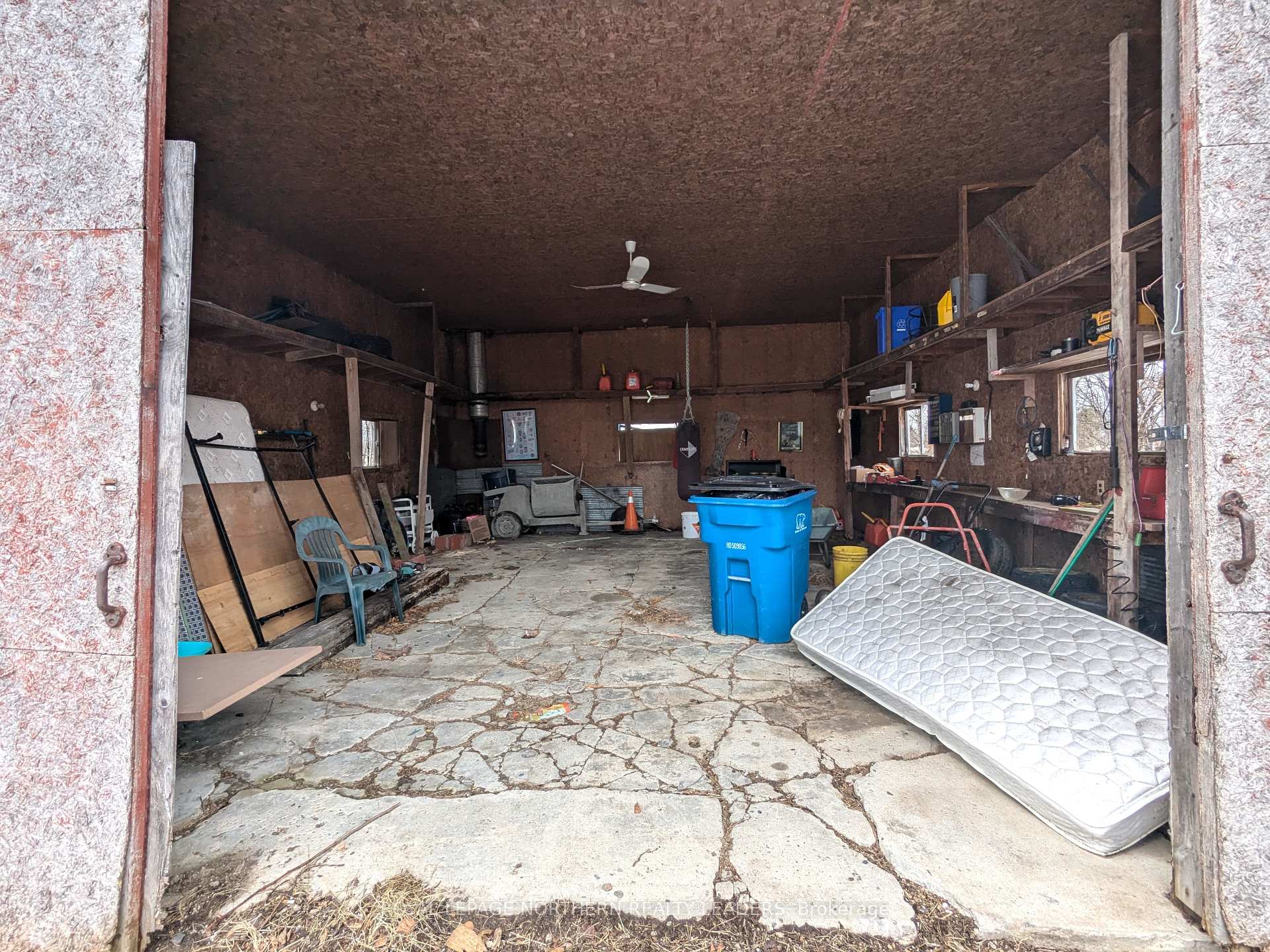 Photo 30 of 760 Glackmeyer Concession Rd 10 & 11, Cochrane — HOMEH