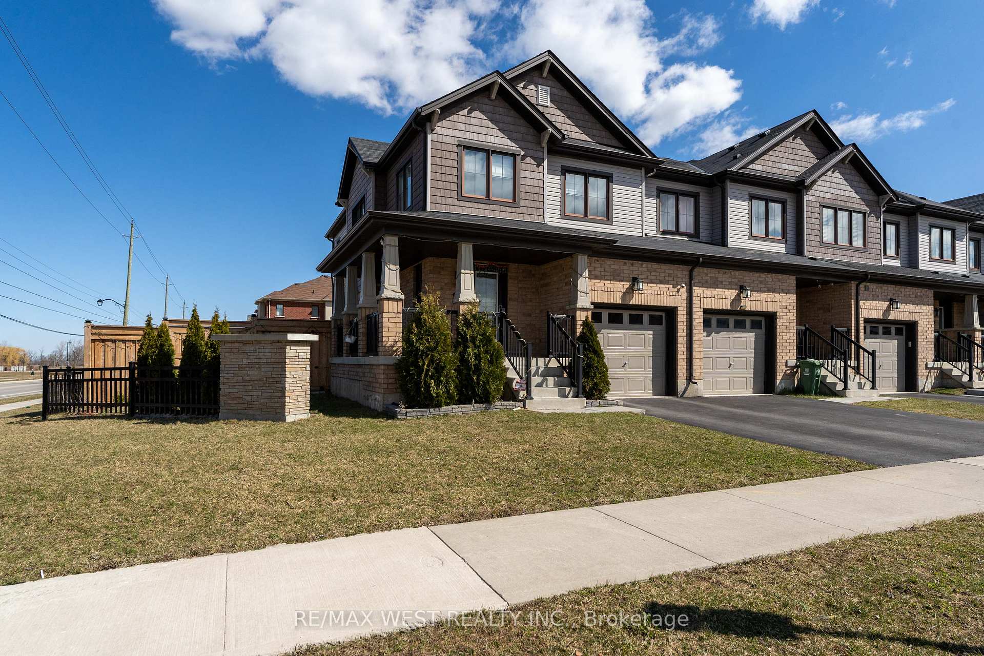 Front of 2 Scarletwood Street