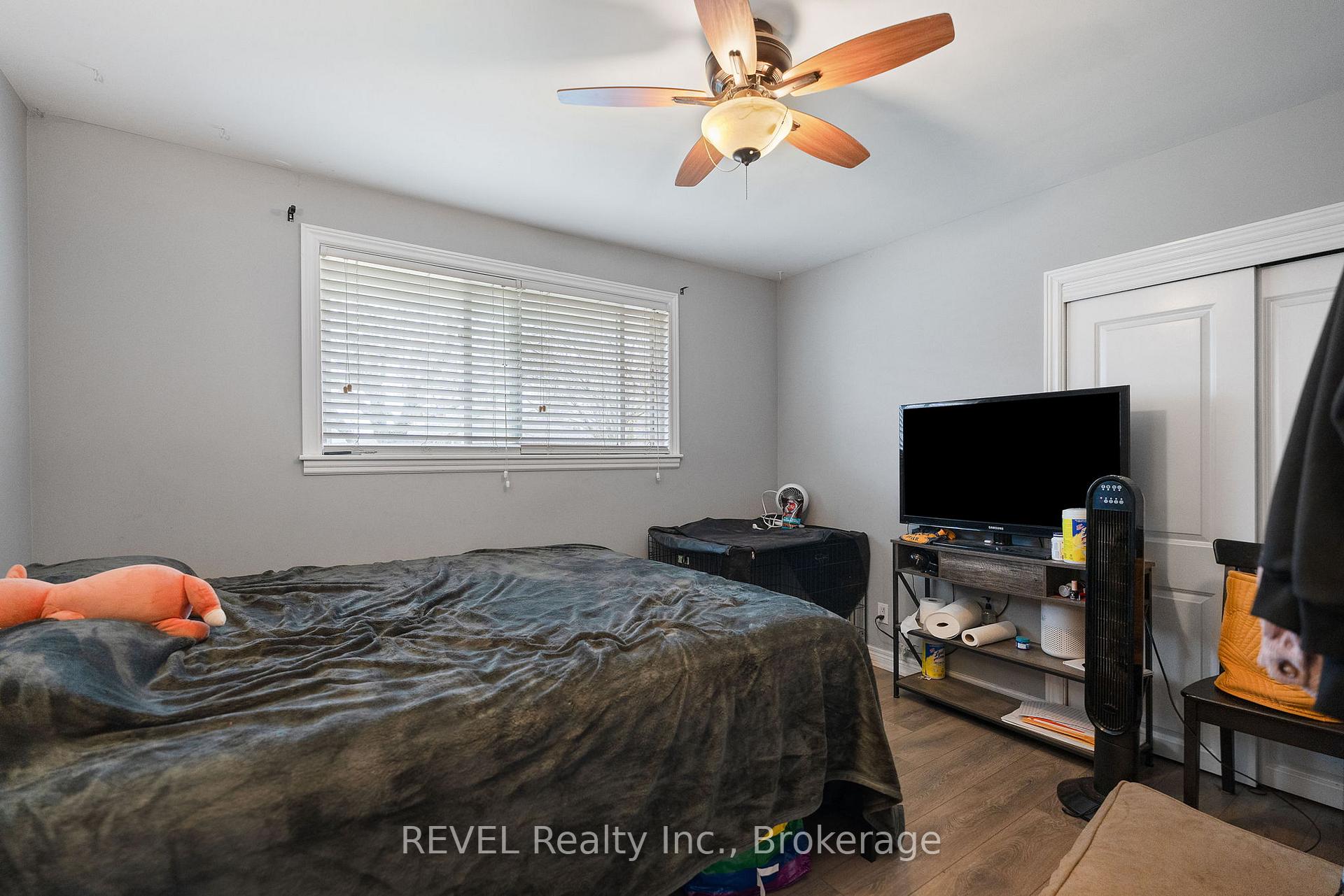Photo 9 of 26 Roseland Avenue, St. Catharines, Carlton/Bunting — HOMEH