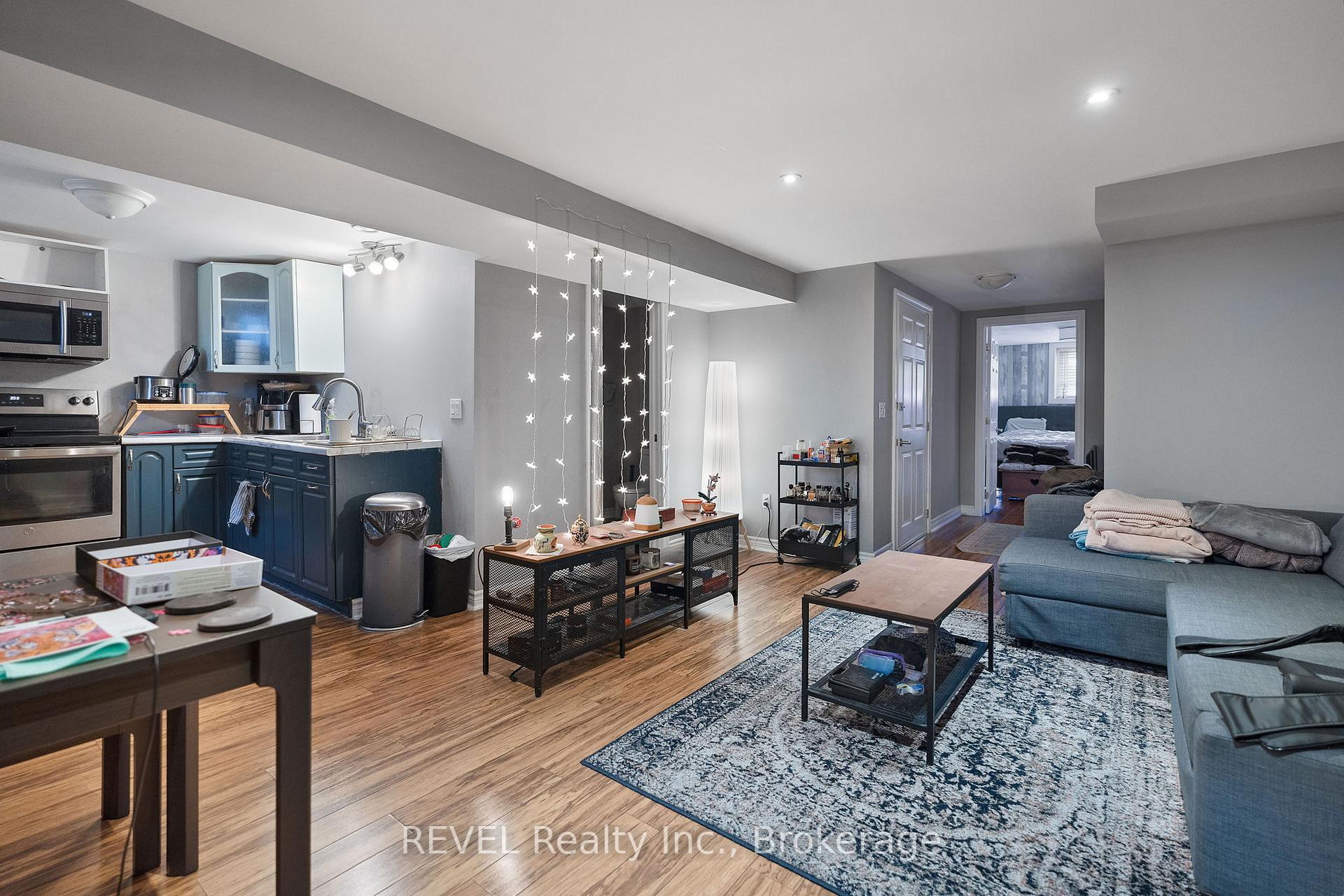 Photo 17 of 26 Roseland Avenue, St. Catharines, Carlton/Bunting — HOMEH