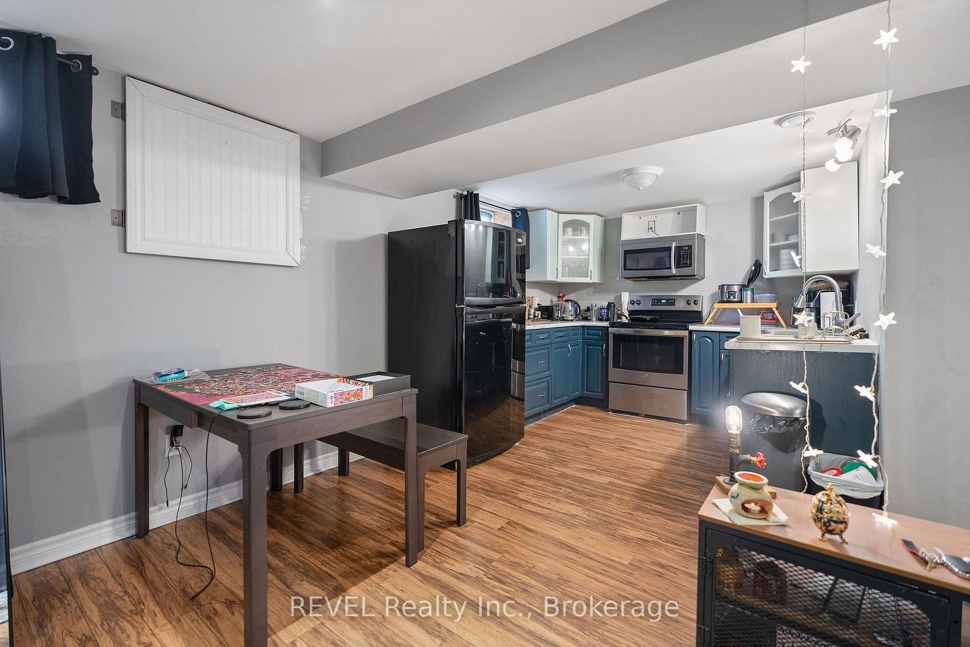 Photo 21 of 26 Roseland Avenue, St. Catharines, Carlton/Bunting — HOMEH