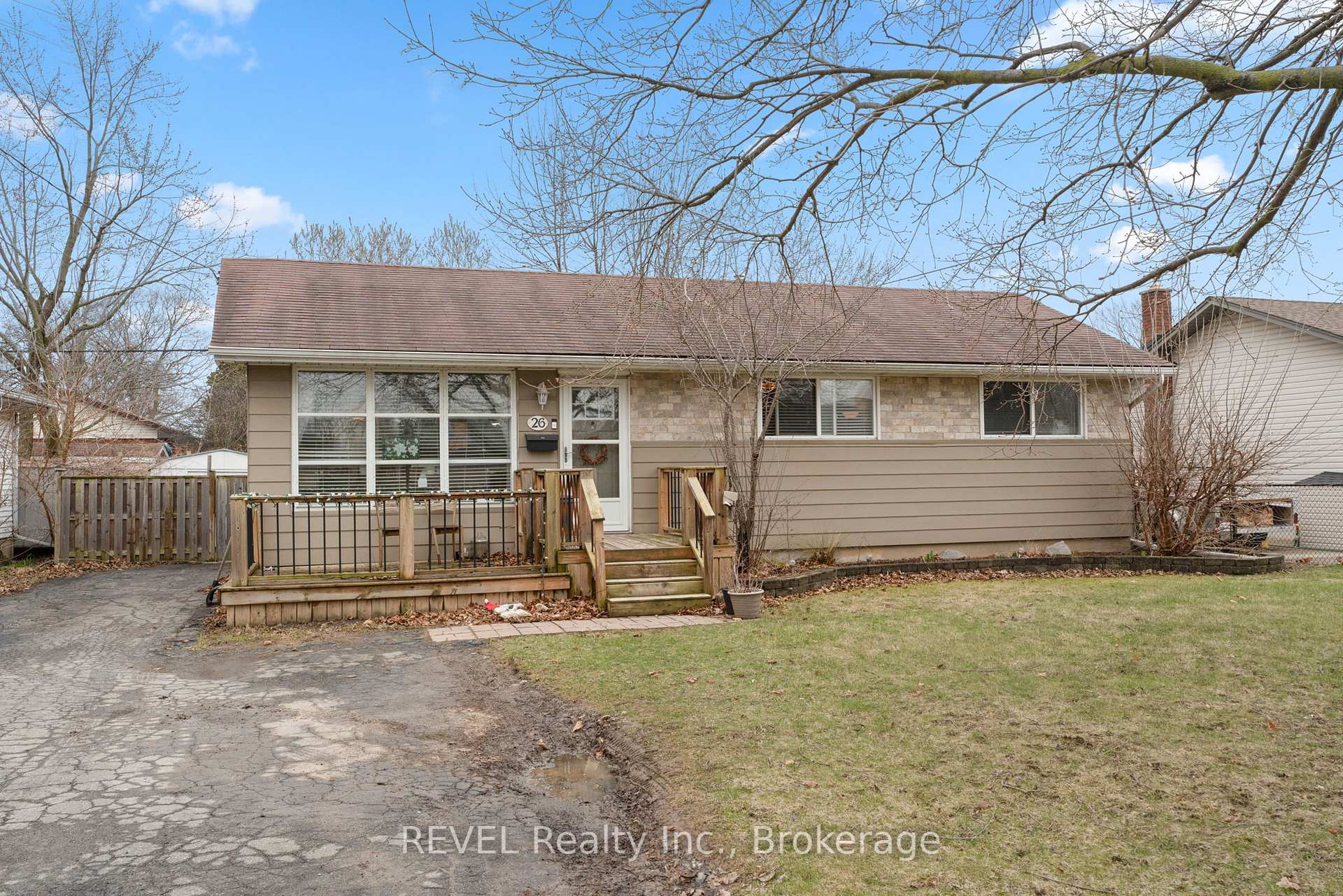 Photo 29 of 26 Roseland Avenue, St. Catharines, Carlton/Bunting — HOMEH