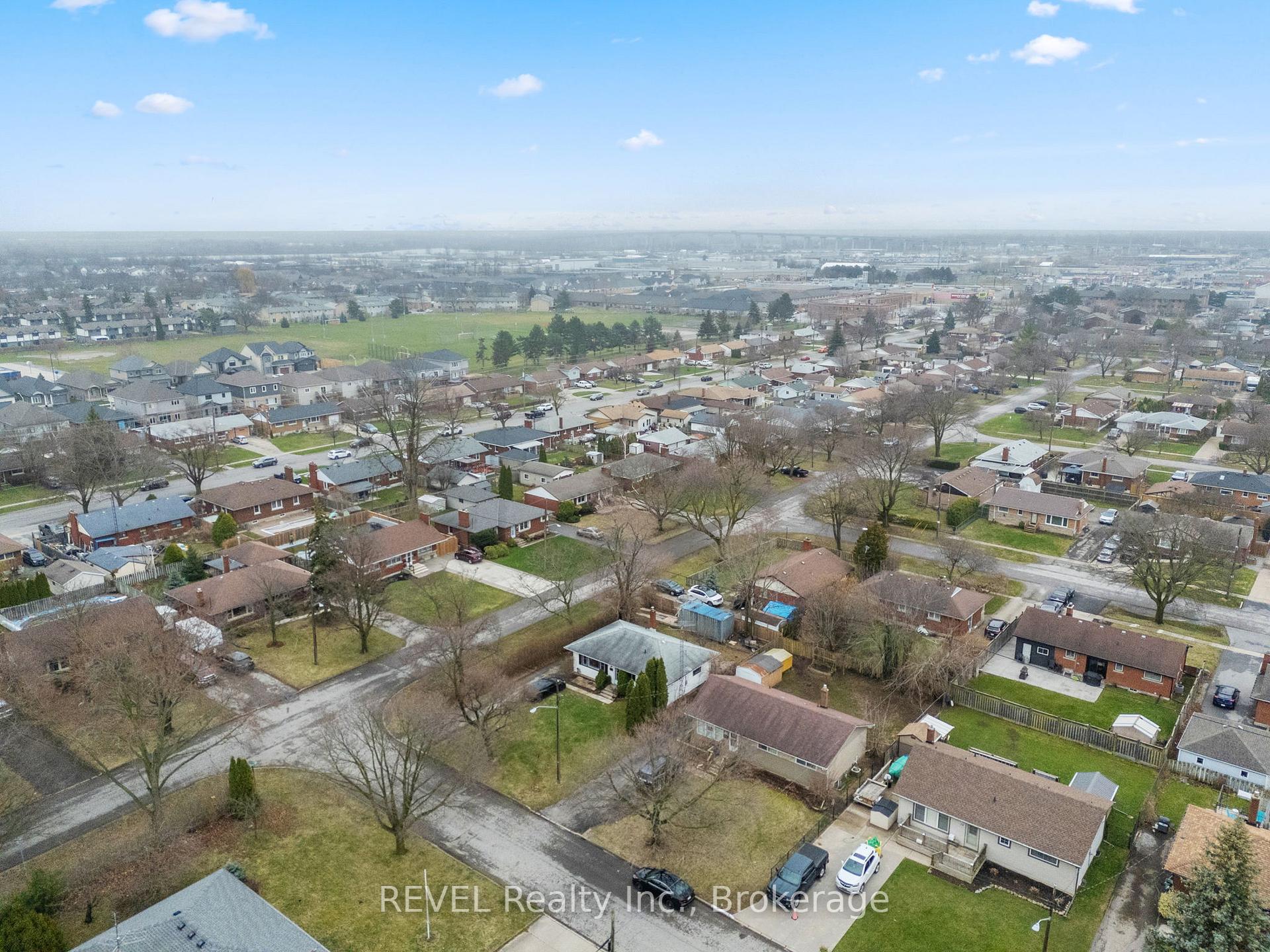 Photo 30 of 26 Roseland Avenue, St. Catharines, Carlton/Bunting — HOMEH