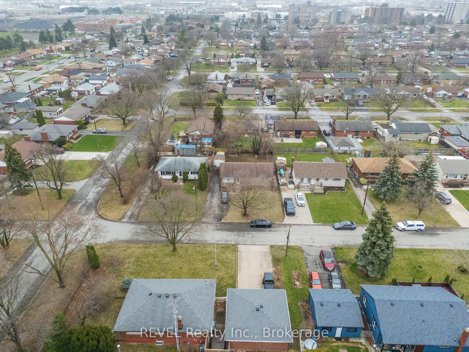 Photo 31 of 26 Roseland Avenue, St. Catharines, Carlton/Bunting — HOMEH