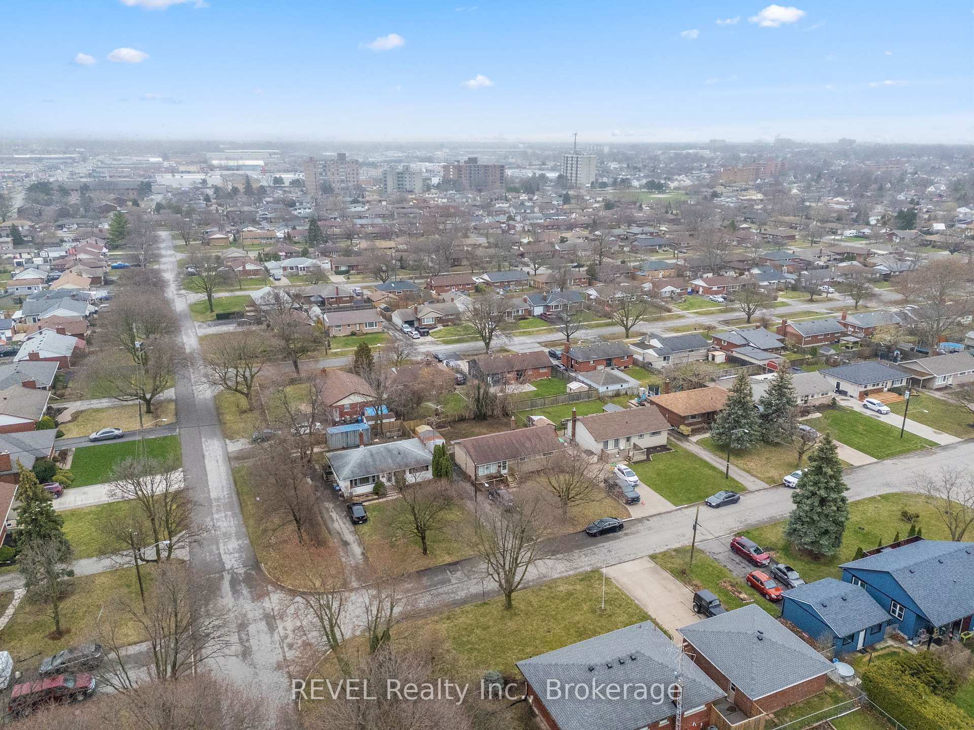 Photo 32 of 26 Roseland Avenue, St. Catharines, Carlton/Bunting — HOMEH