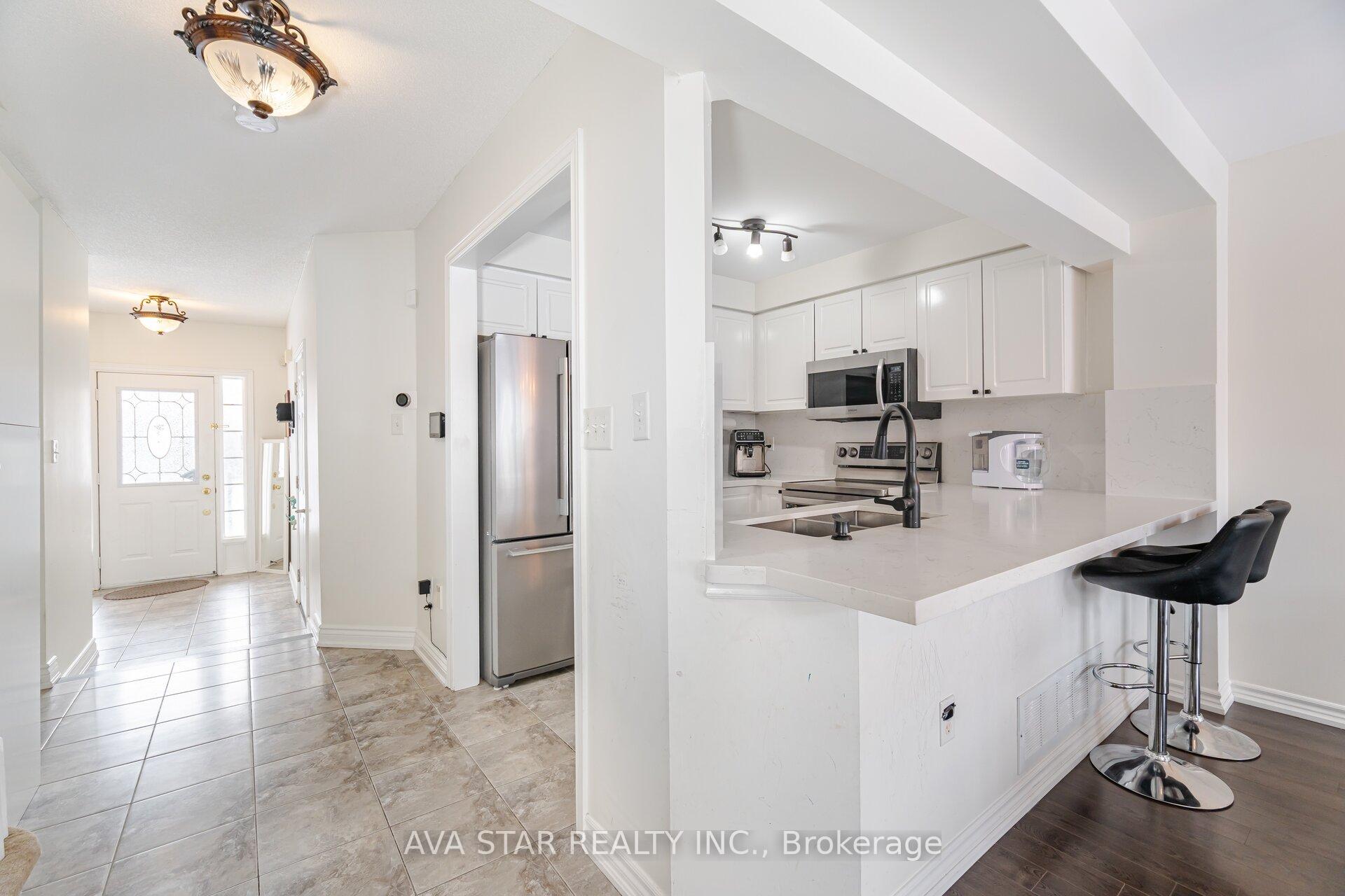 Photo 5 of 13 Brambirch Crescent, Brampton, Northwest Sandalwood Parkway — HOMEH