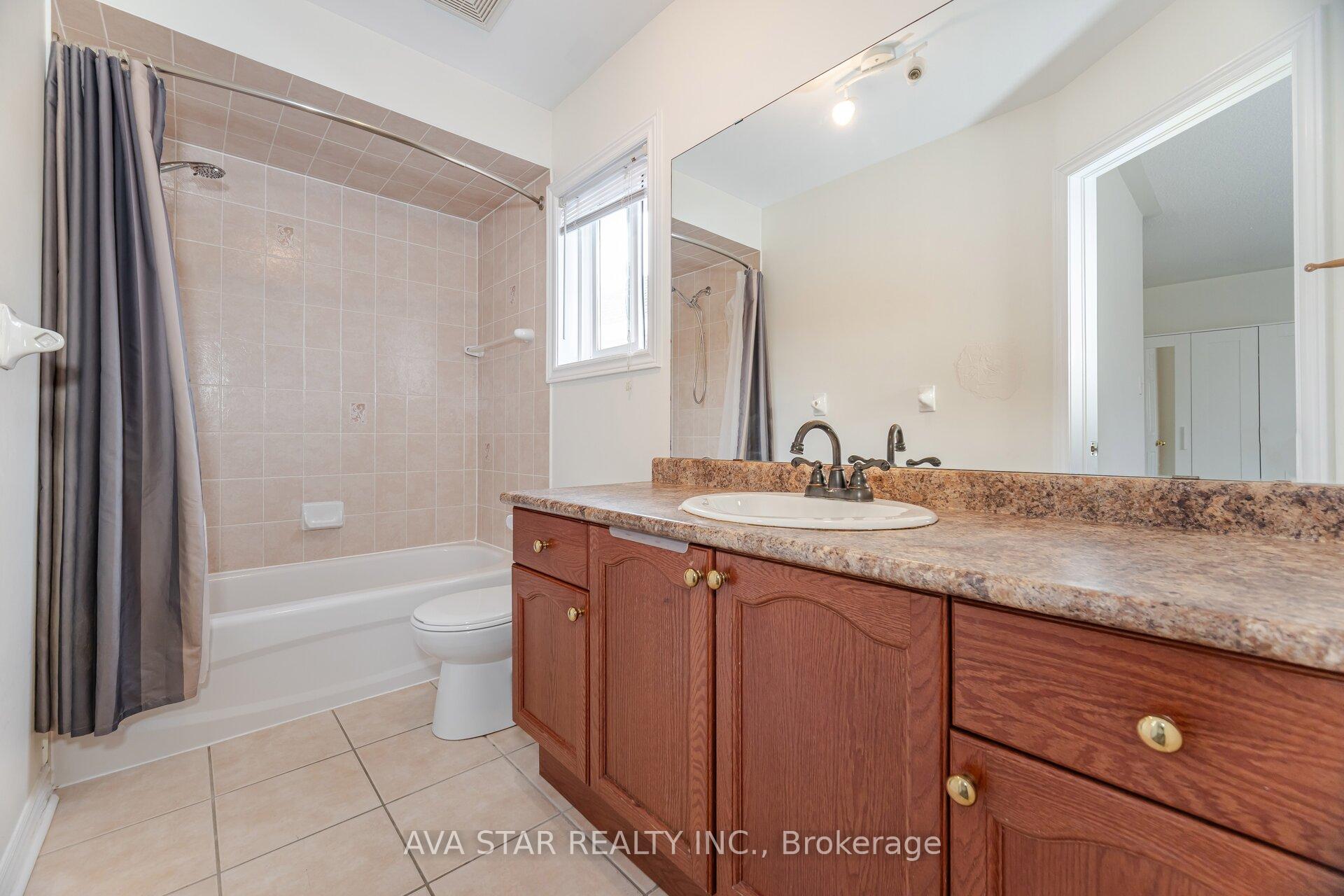 Photo 14 of 13 Brambirch Crescent, Brampton, Northwest Sandalwood Parkway — HOMEH