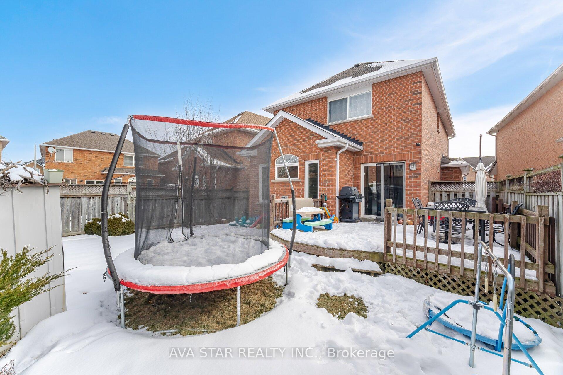 Photo 22 of 13 Brambirch Crescent, Brampton, Northwest Sandalwood Parkway — HOMEH