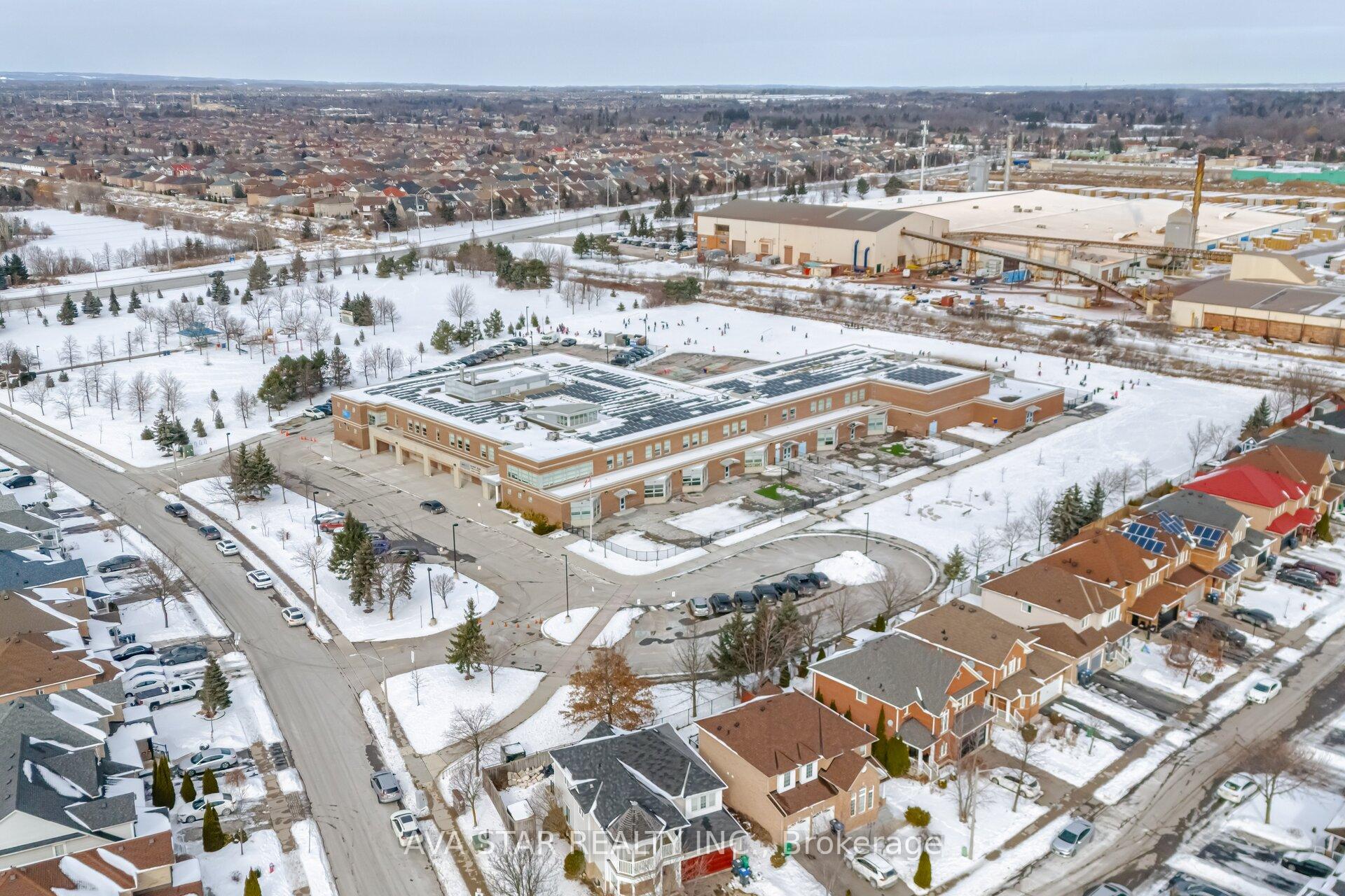 Photo 26 of 13 Brambirch Crescent, Brampton, Northwest Sandalwood Parkway — HOMEH