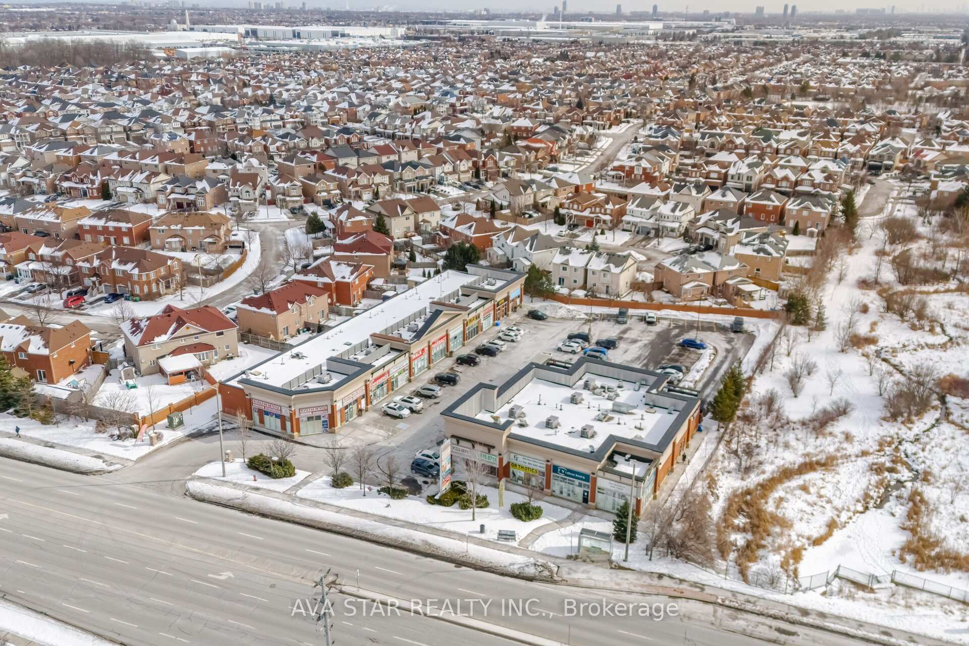 Photo 28 of 13 Brambirch Crescent, Brampton, Northwest Sandalwood Parkway — HOMEH