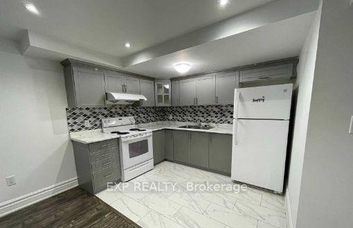 Photo 3 of 43 Summitgreen Crescent, Brampton, Sandringham-Wellington — HOMEH