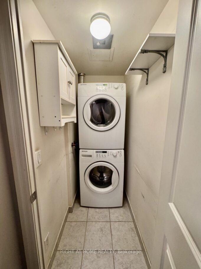 Photo 5 of Unit 518, 39 Upper Duke Crescent, Markham, Unionville — HOMEH