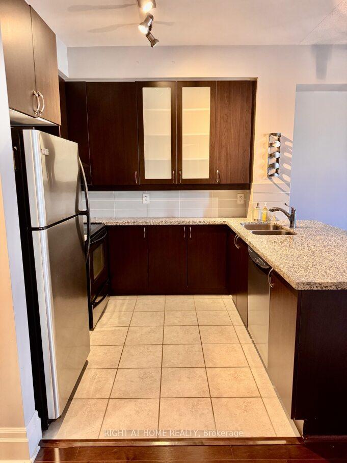 Photo 9 of Unit 518, 39 Upper Duke Crescent, Markham, Unionville — HOMEH