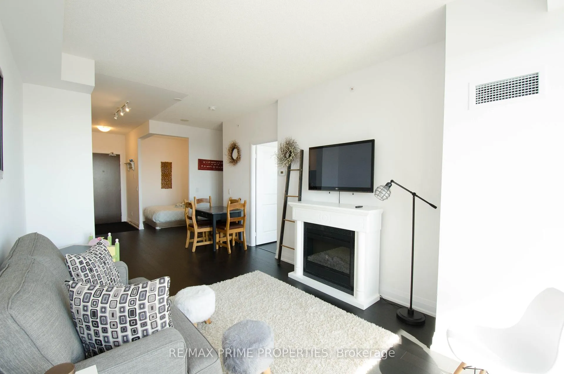 Photo 2 of Unit 708, 9582 Markham Road, Markham, Wismer — HOMEH