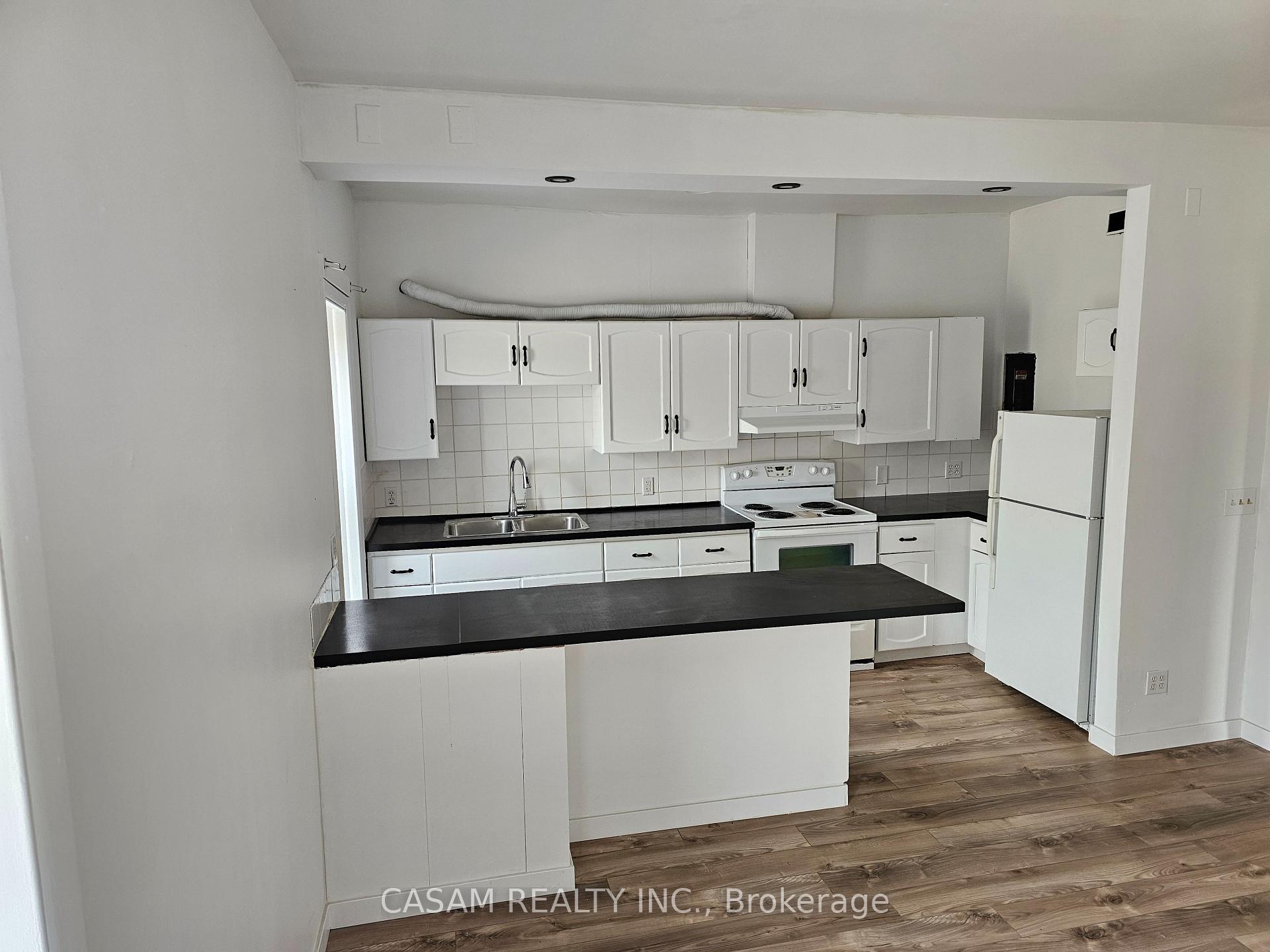 Photo 3 of Unit Upper, 68 Ainslie Street S, Cambridge — HOMEH