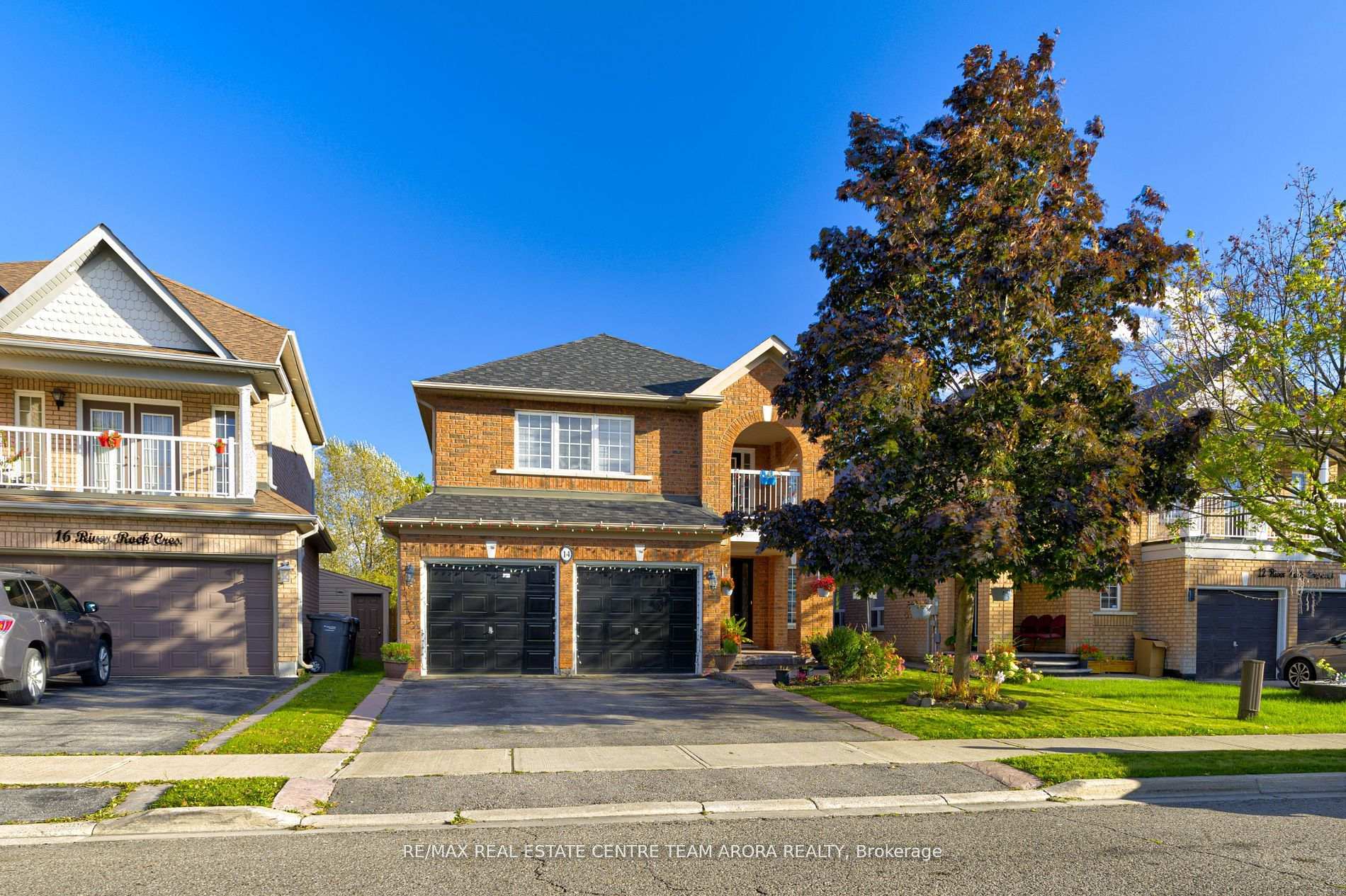 Photo 2 of 14 River Rock Crescent, Brampton, Fletcher's Meadow — HOMEH