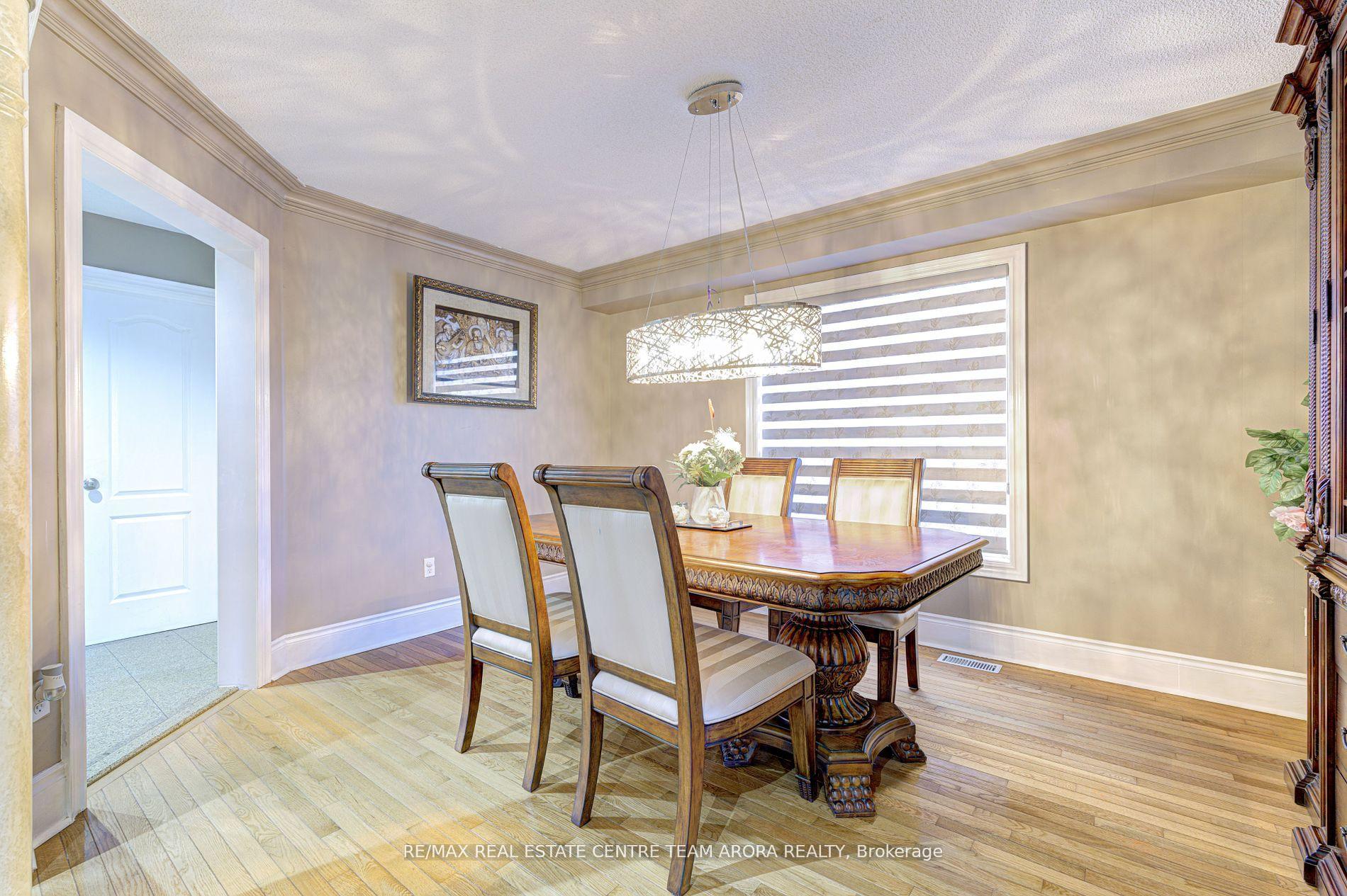 Photo 7 of 14 River Rock Crescent, Brampton, Fletcher's Meadow — HOMEH