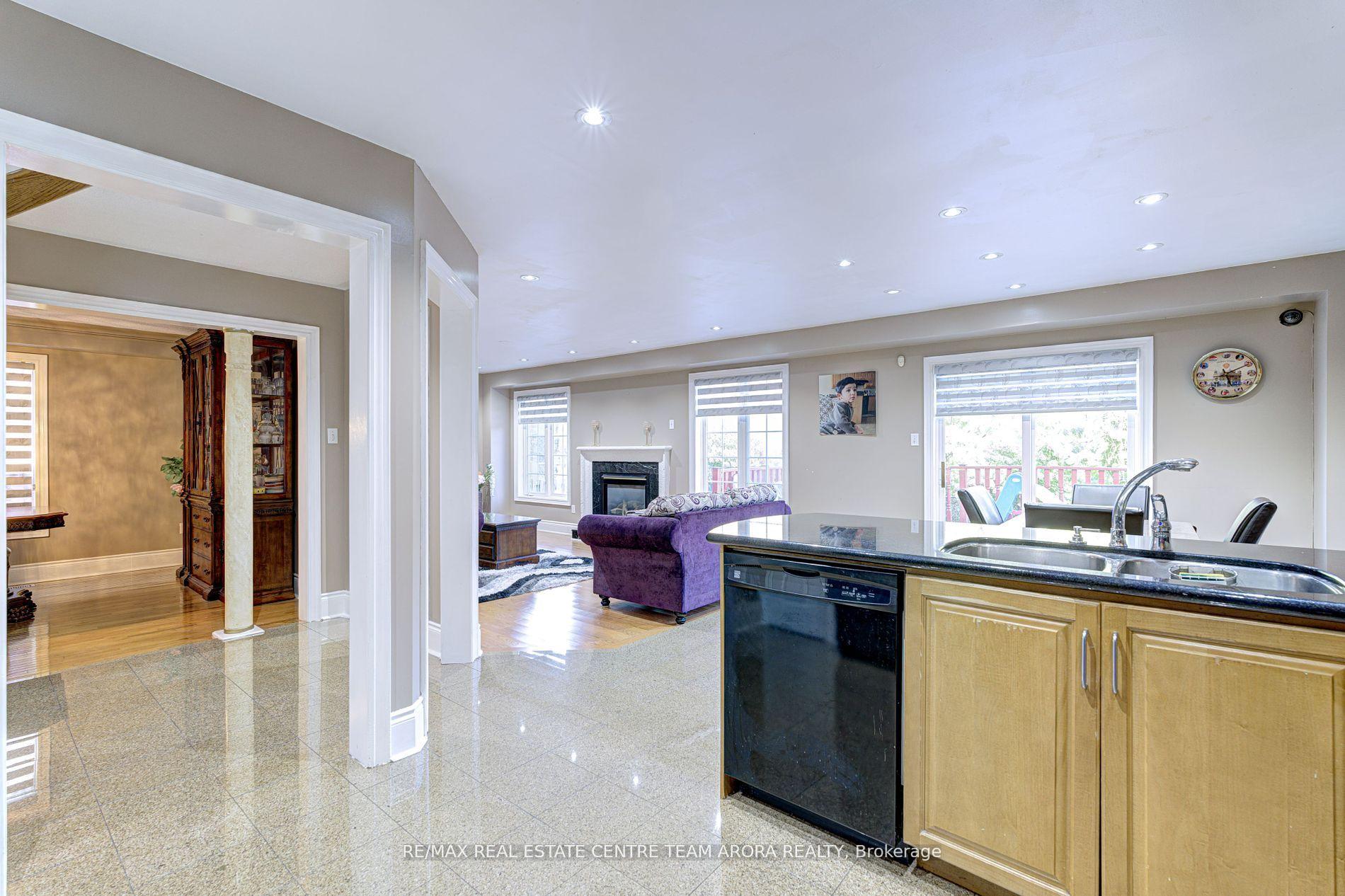 Photo 14 of 14 River Rock Crescent, Brampton, Fletcher's Meadow — HOMEH