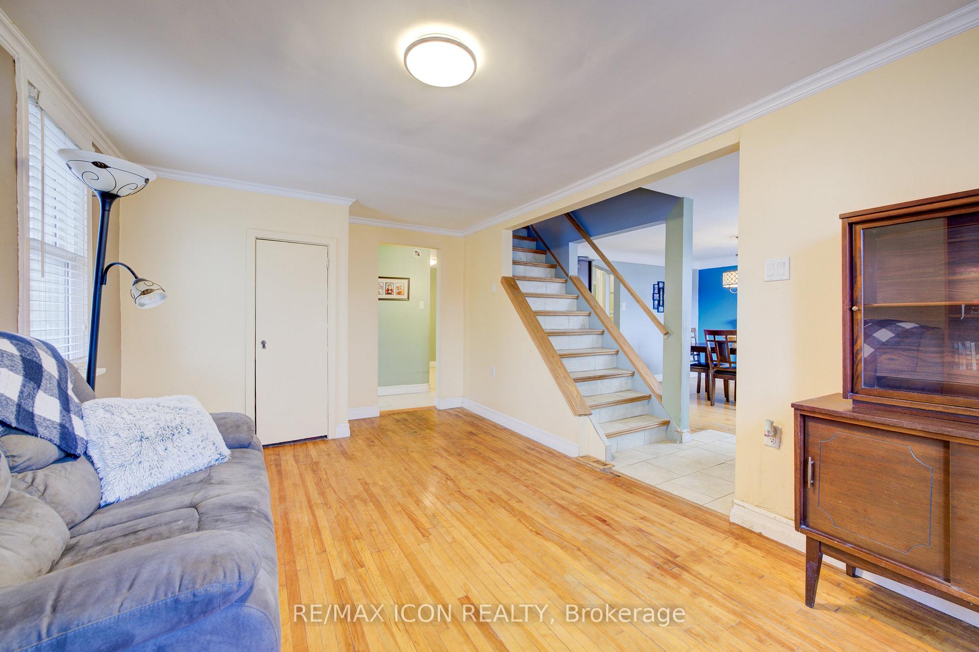 Photo 14 of 288 Winona Road, Hamilton, Winona — HOMEH