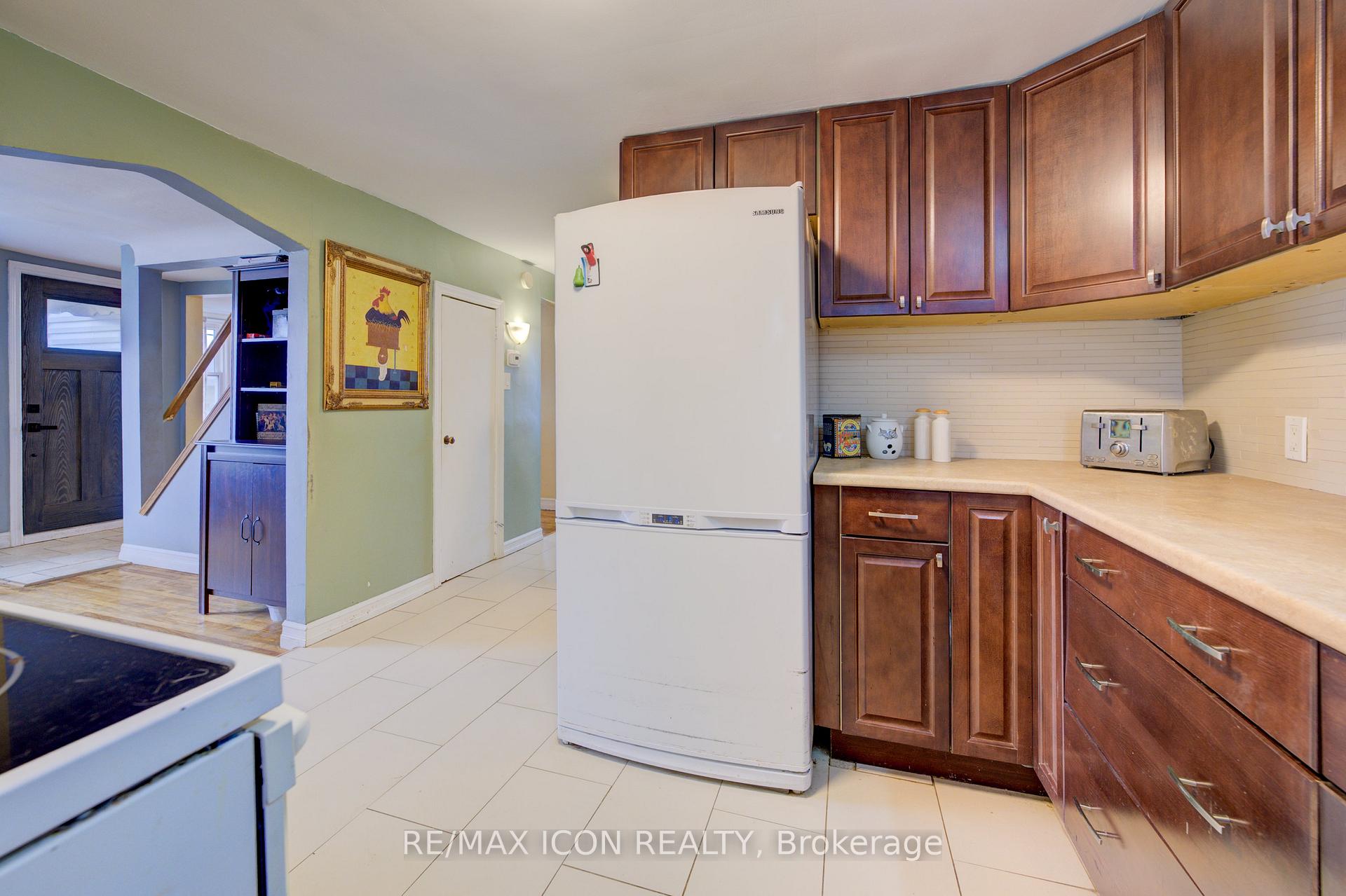 Photo 19 of 288 Winona Road, Hamilton, Winona — HOMEH