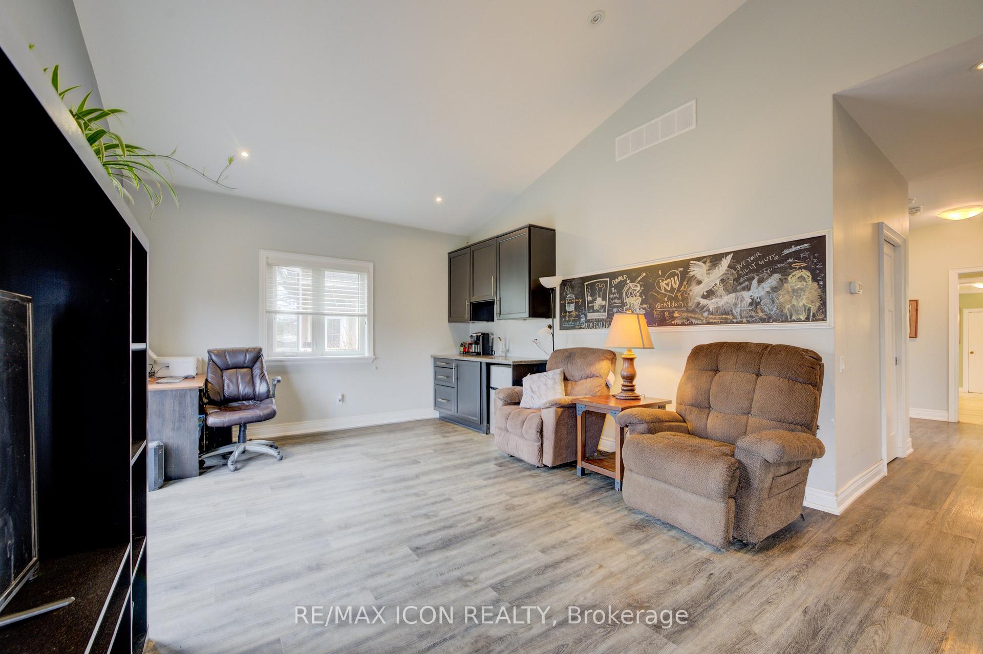 Photo 38 of 288 Winona Road, Hamilton, Winona — HOMEH