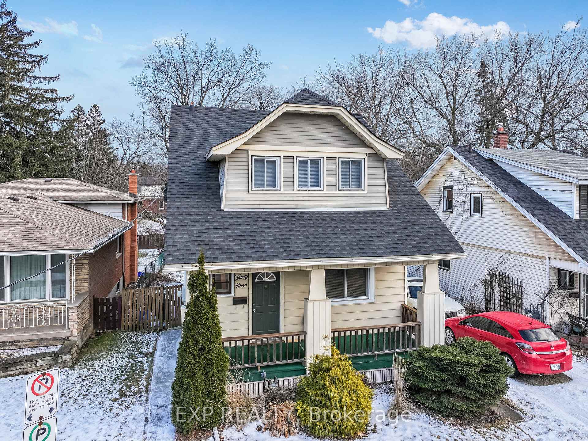 Photo 3 of 39 Broadway Avenue, Hamilton, Ainslie Wood — HOMEH