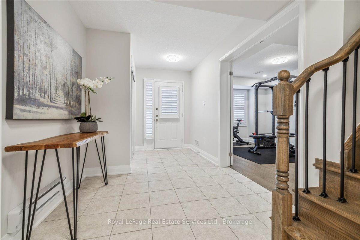 Photo 4 of Unit 72, 22 Spring Creek Drive, Hamilton, Waterdown — HOMEH