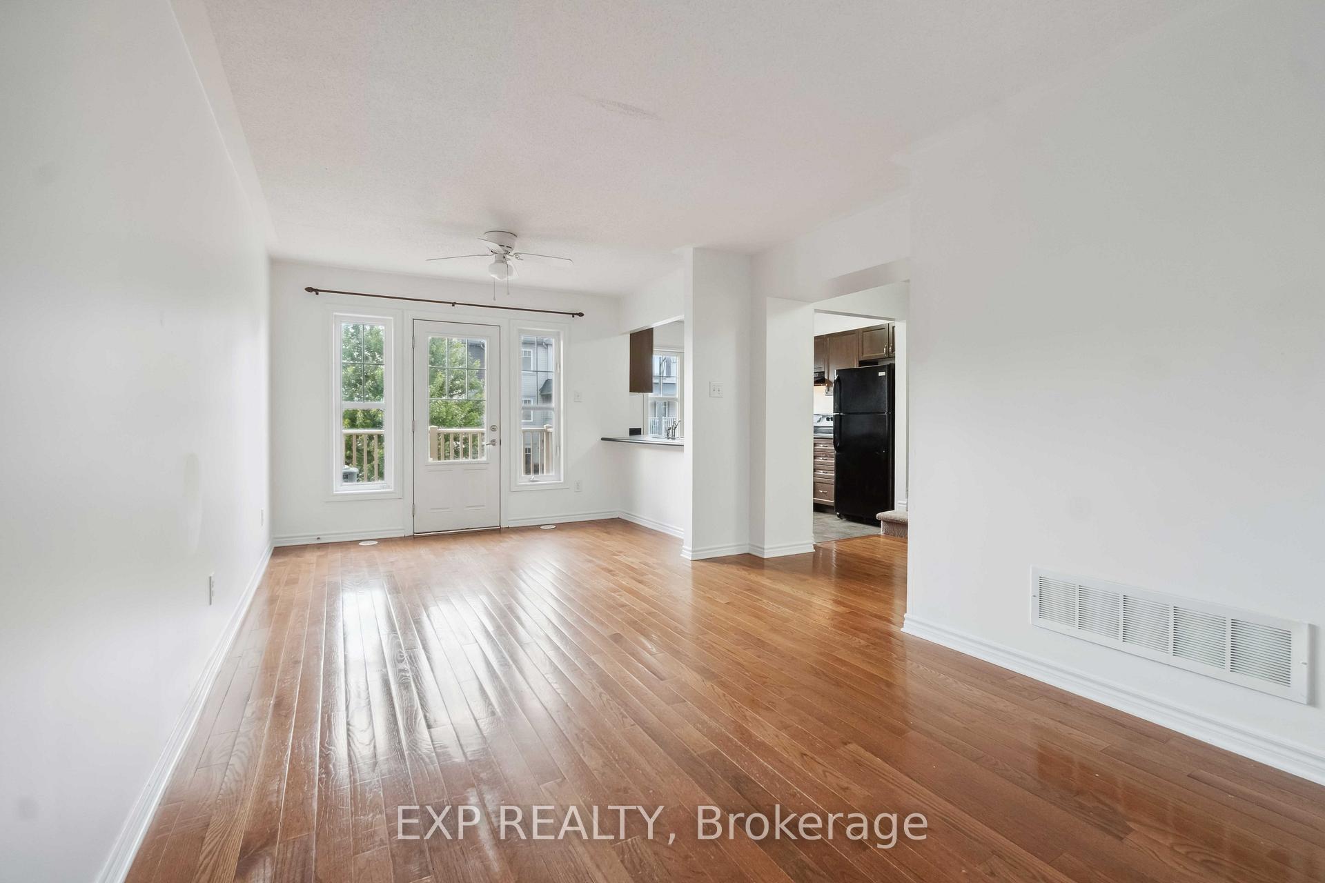 Photo 5 of 2307 Blue Aster Street, Ottawa, Barrhaven - Half Moon Bay — HOMEH