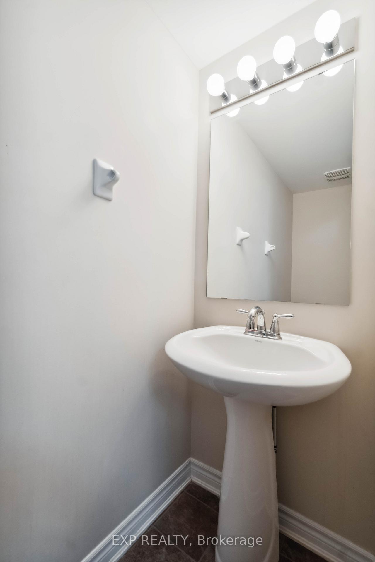 Photo 11 of 2307 Blue Aster Street, Ottawa, Barrhaven - Half Moon Bay — HOMEH