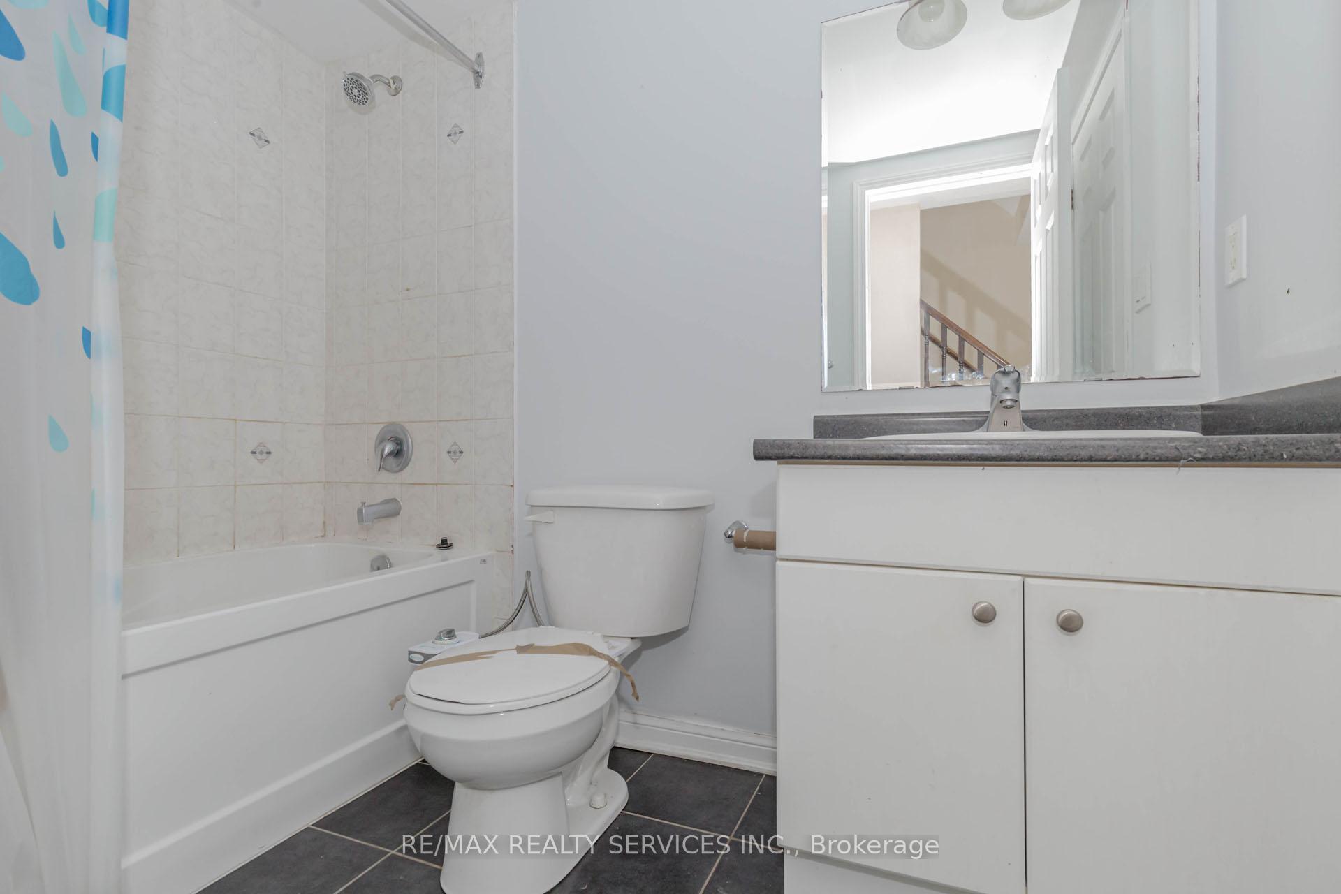Photo 11 of 20 Henneberry Lane, Brampton, Northwest Brampton — HOMEH