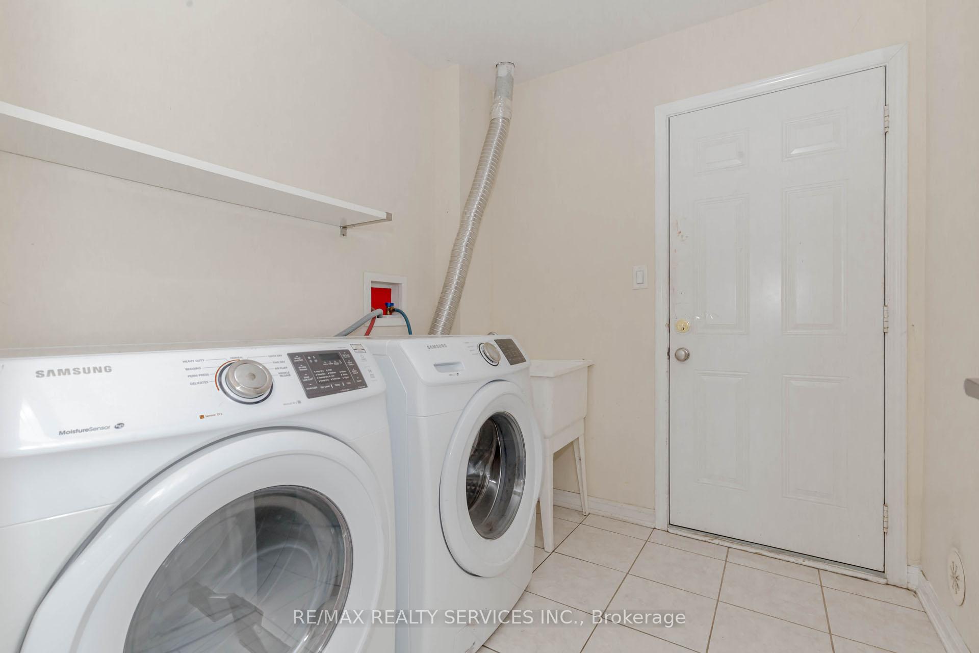Photo 12 of 20 Henneberry Lane, Brampton, Northwest Brampton — HOMEH