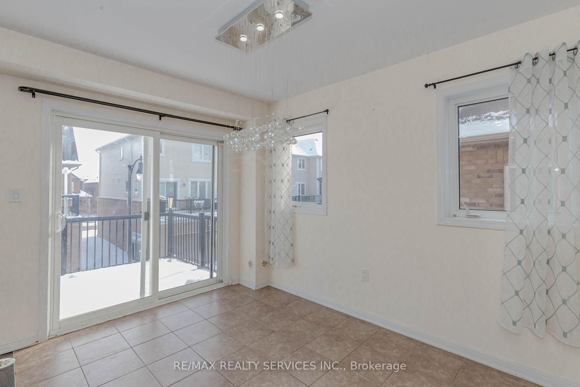 Photo 13 of 20 Henneberry Lane, Brampton, Northwest Brampton — HOMEH