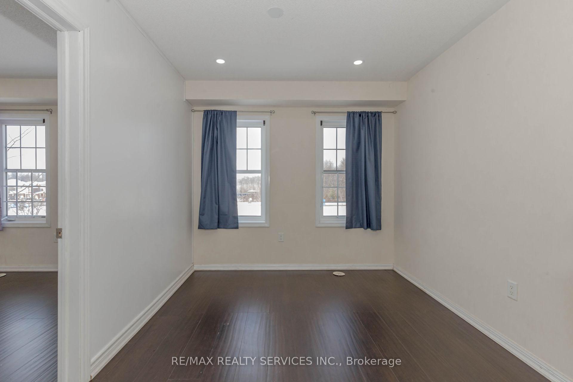 Photo 14 of 20 Henneberry Lane, Brampton, Northwest Brampton — HOMEH