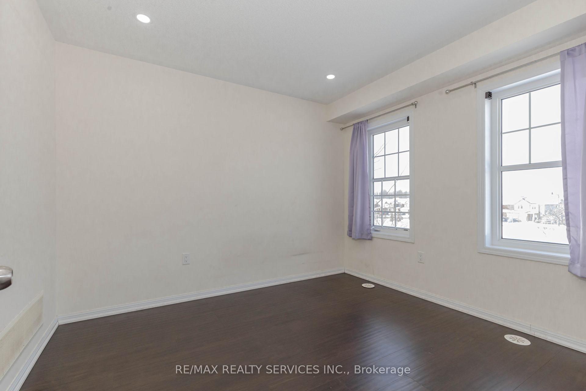 Photo 16 of 20 Henneberry Lane, Brampton, Northwest Brampton — HOMEH