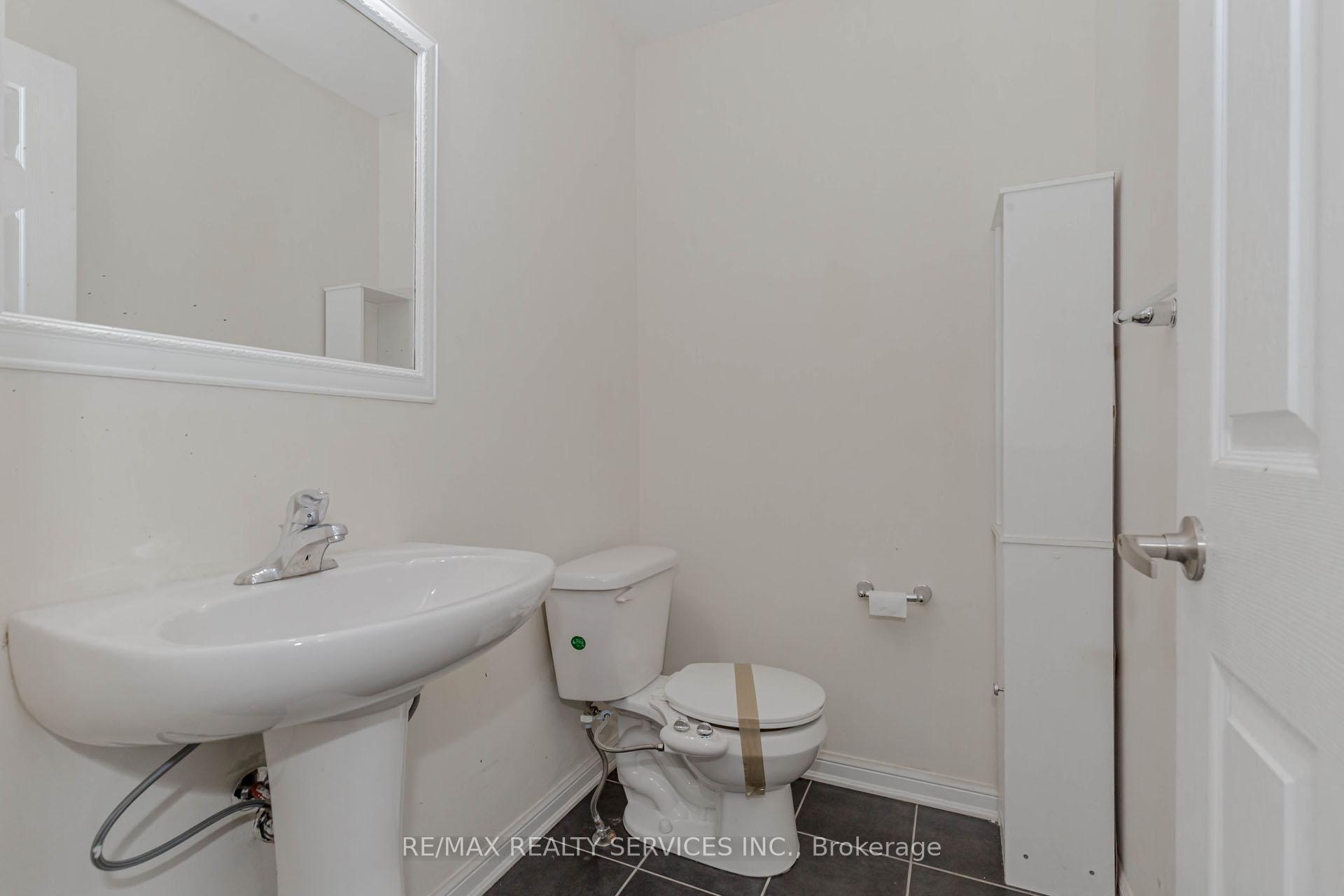 Photo 19 of 20 Henneberry Lane, Brampton, Northwest Brampton — HOMEH