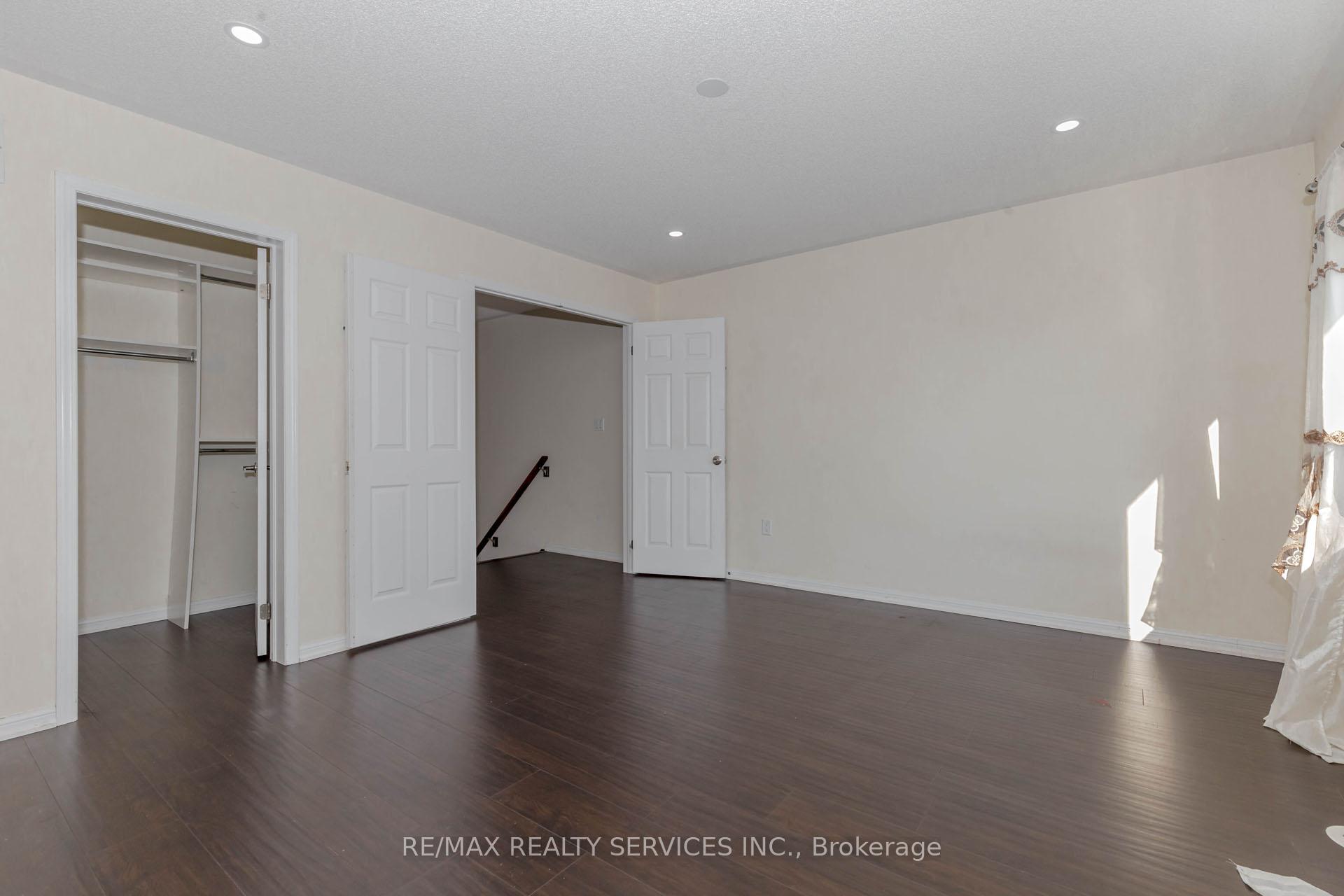 Photo 23 of 20 Henneberry Lane, Brampton, Northwest Brampton — HOMEH