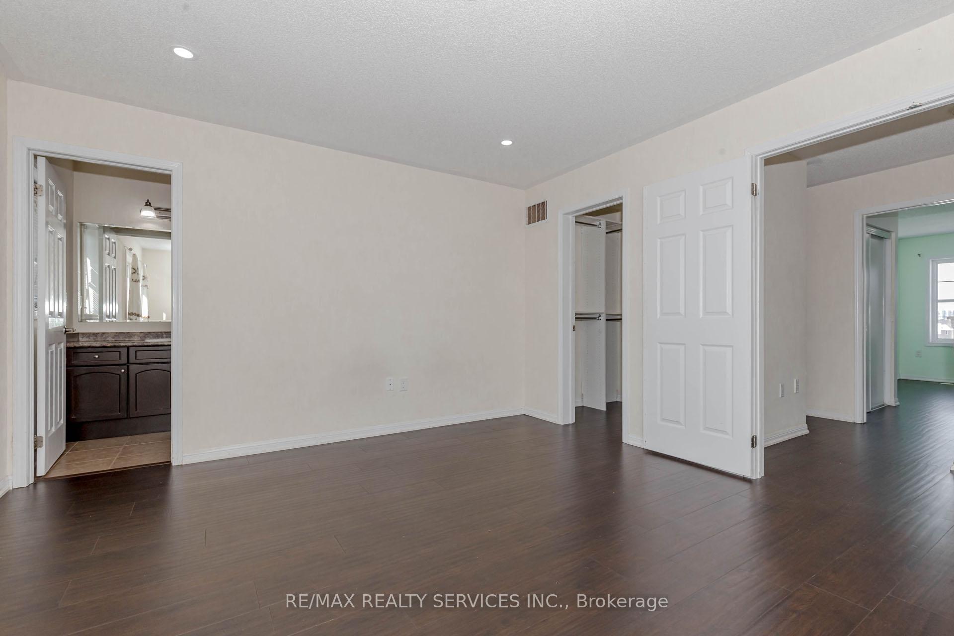 Photo 24 of 20 Henneberry Lane, Brampton, Northwest Brampton — HOMEH