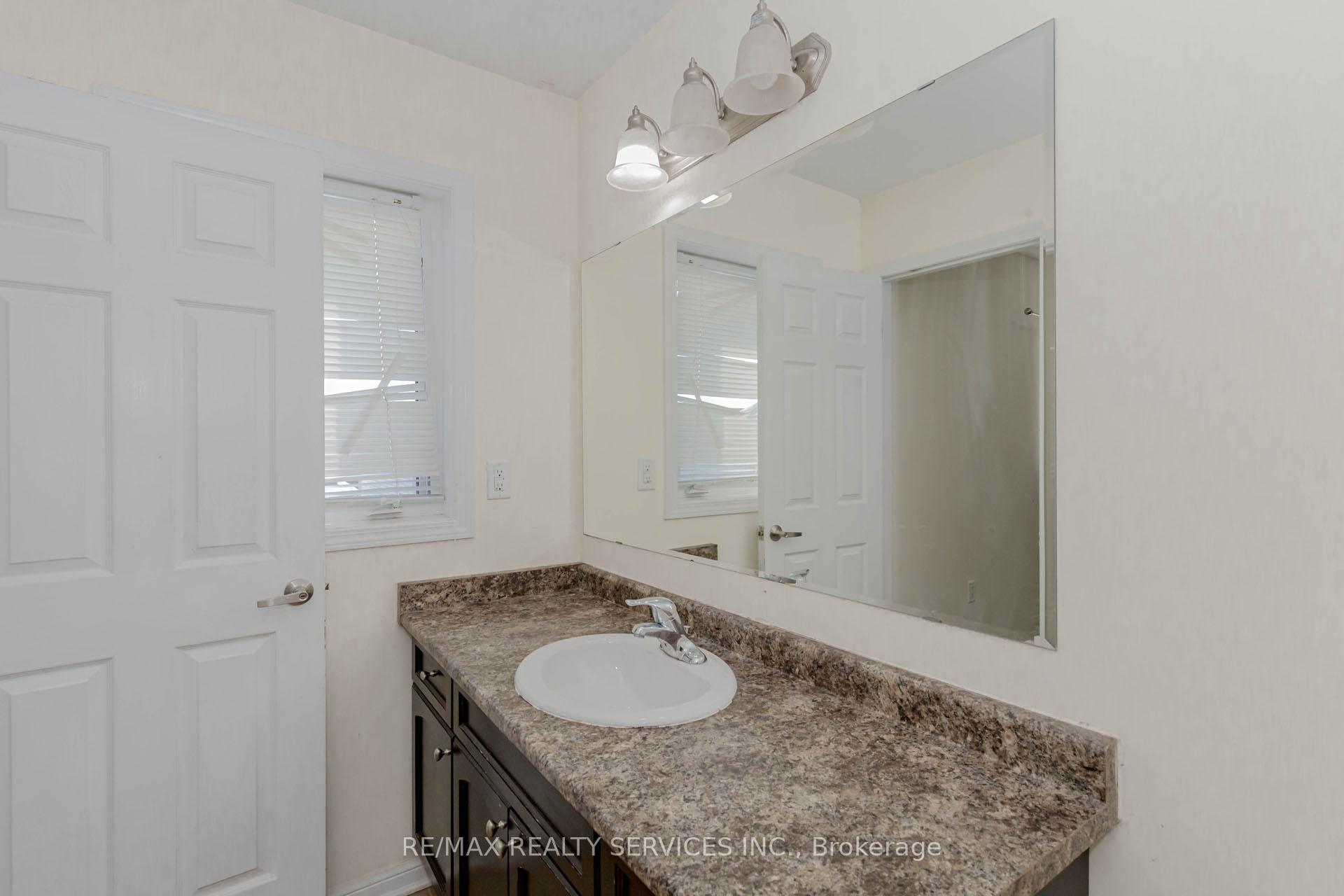 Photo 26 of 20 Henneberry Lane, Brampton, Northwest Brampton — HOMEH