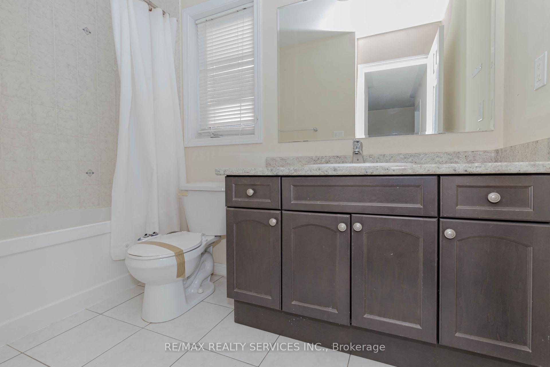 Photo 29 of 20 Henneberry Lane, Brampton, Northwest Brampton — HOMEH