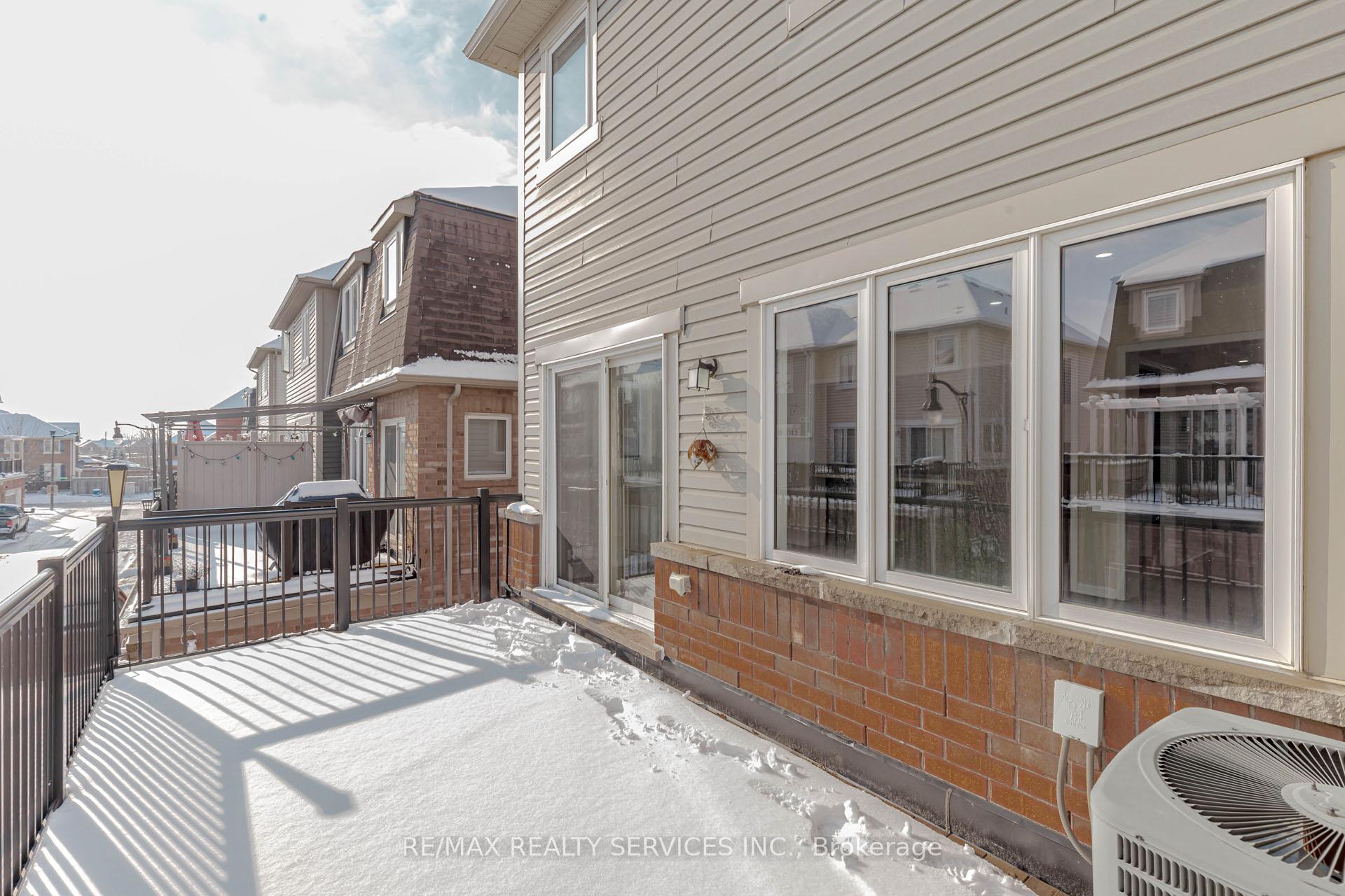 Photo 37 of 20 Henneberry Lane, Brampton, Northwest Brampton — HOMEH