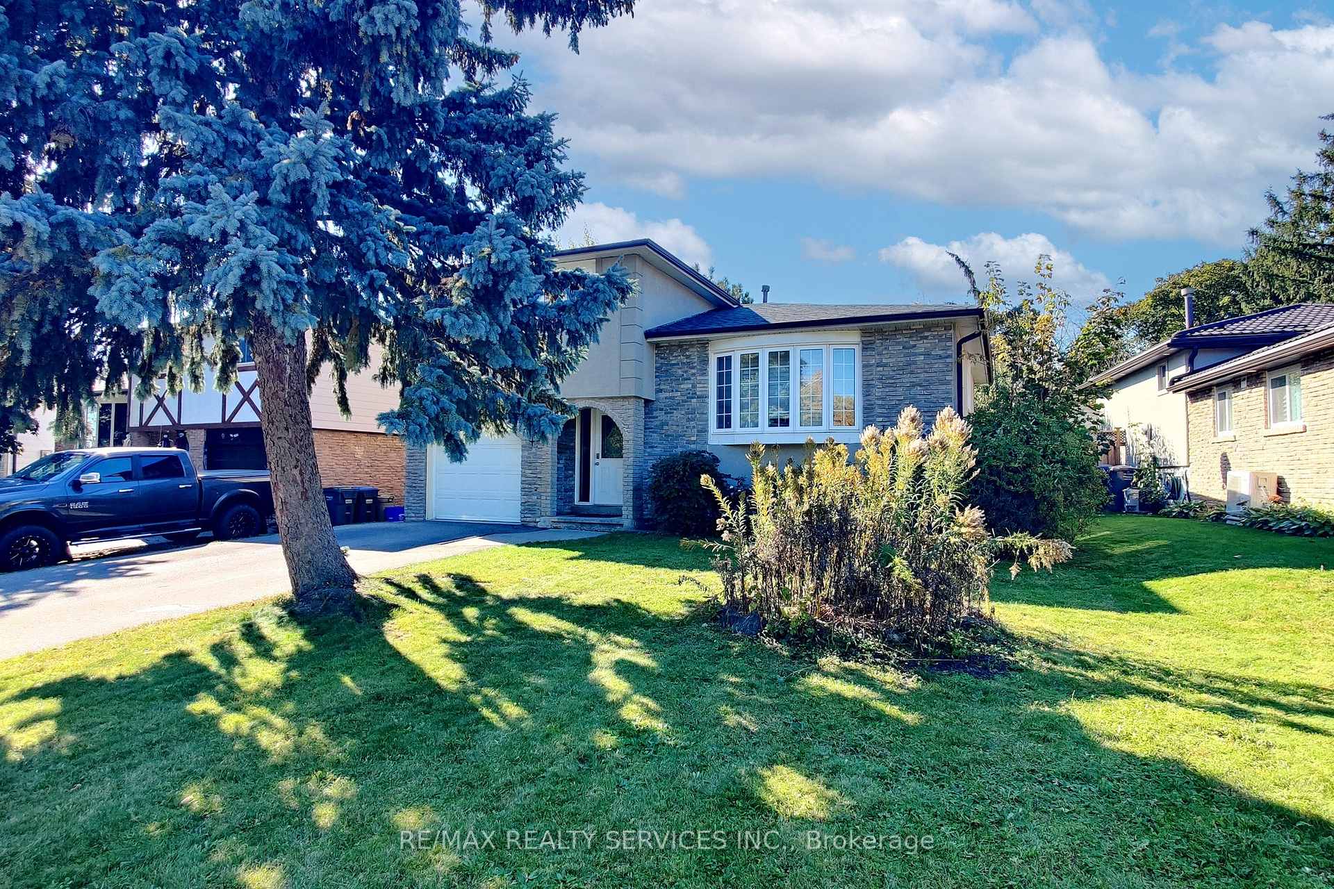 Photo 1 of 7 Geneva Crescent, Brampton, Northgate — HOMEH