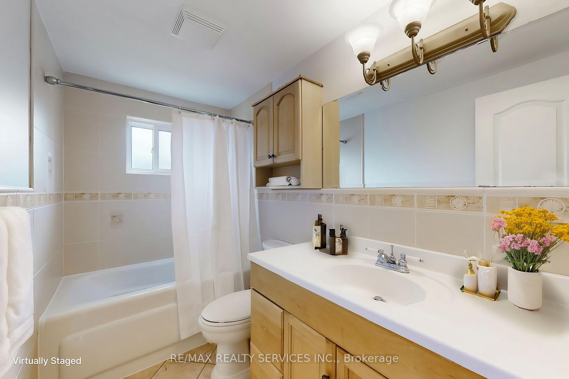 Photo 24 of 7 Geneva Crescent, Brampton, Northgate — HOMEH
