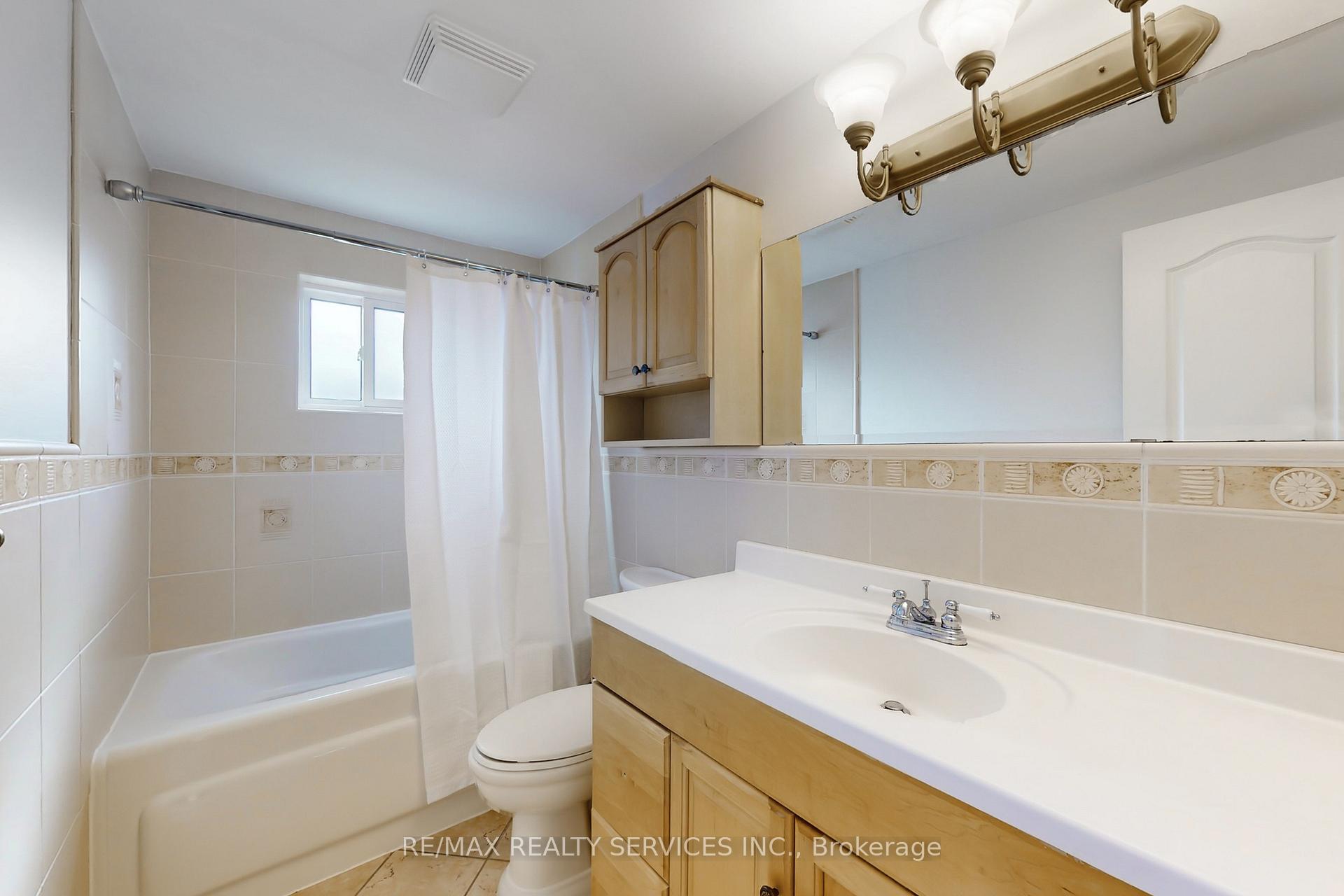 Photo 25 of 7 Geneva Crescent, Brampton, Northgate — HOMEH