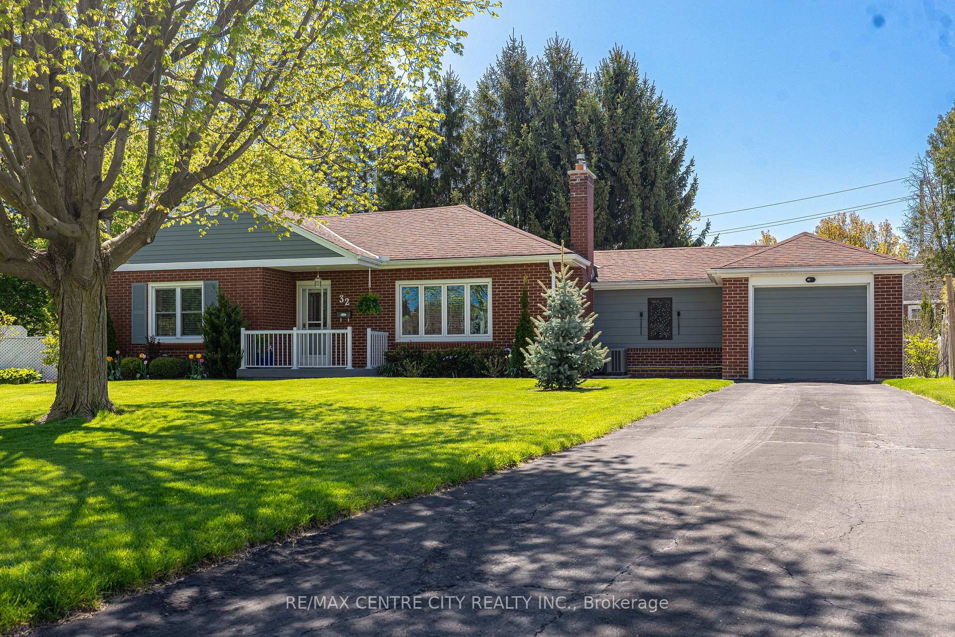 Front of 32 Dieppe Drive