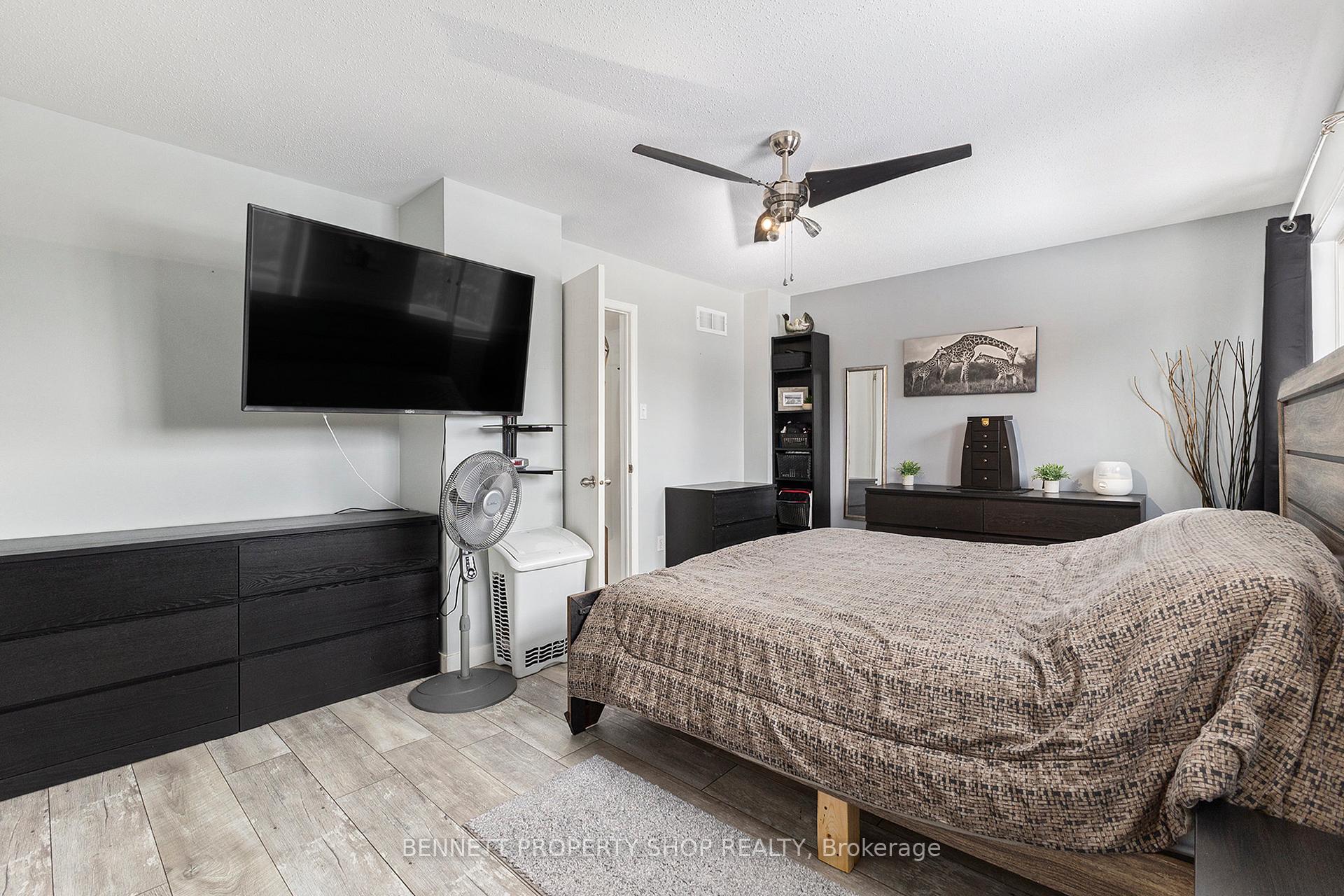 Photo 11 of 51 Randall James Drive, Ottawa, Stittsville (Central) — HOMEH