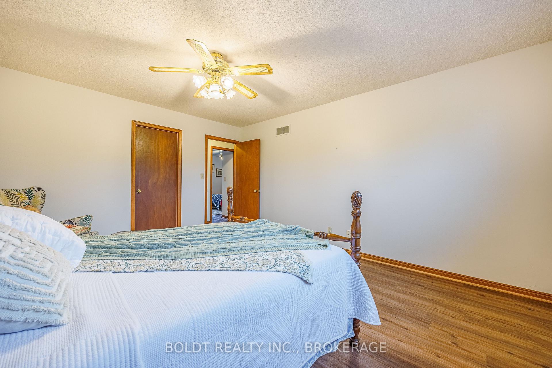 Photo 18 of 7 Elderwood Drive, St. Catharines, Grapeview — HOMEH