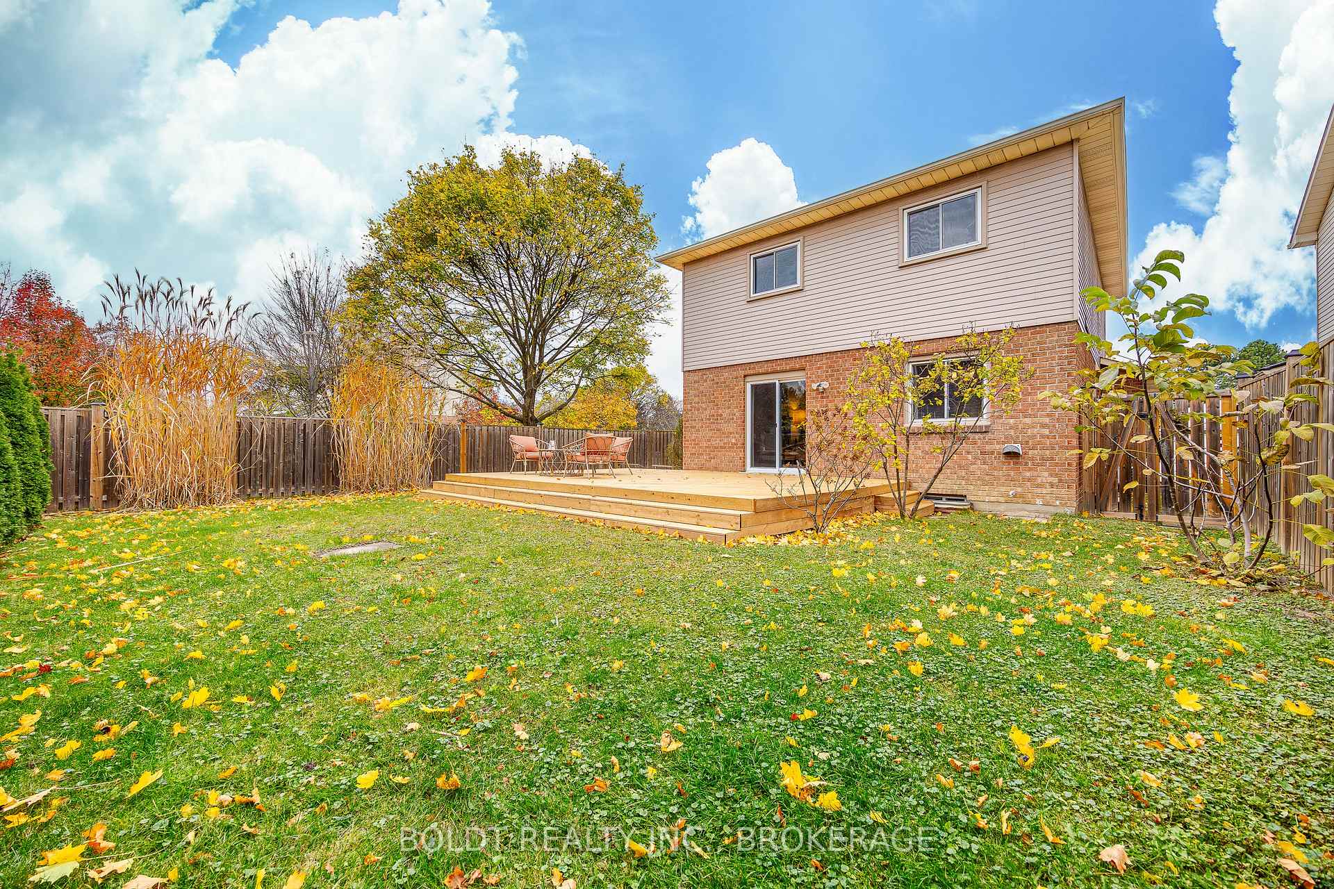 Photo 26 of 7 Elderwood Drive, St. Catharines, Grapeview — HOMEH