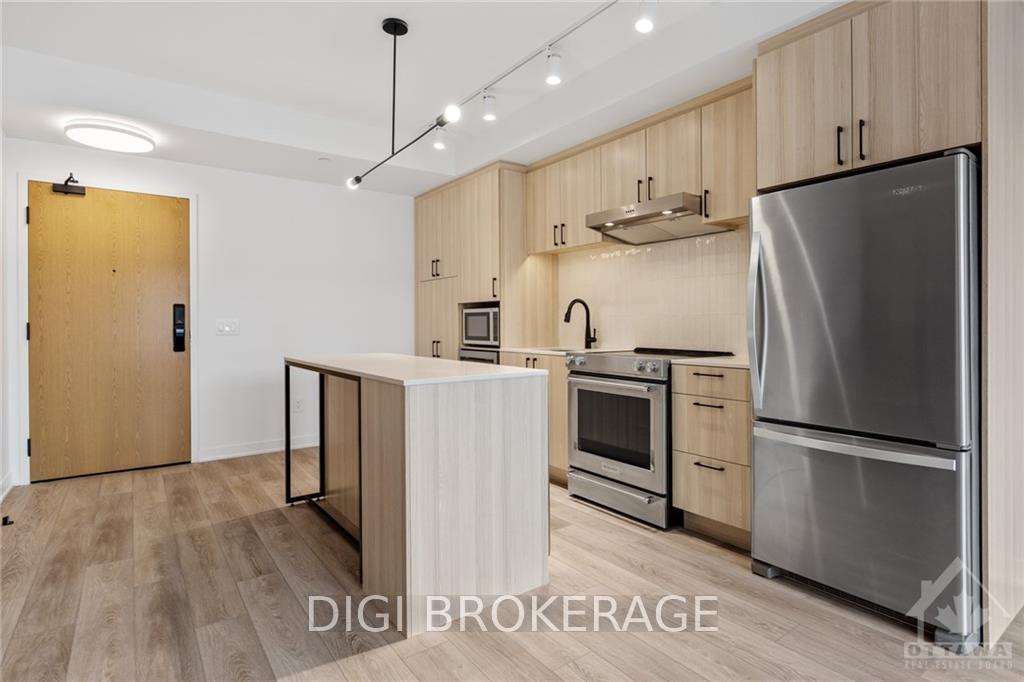 Photo 3 of Unit 111, 300 Mcrae Avenue, Ottawa, Westboro South — HOMEH