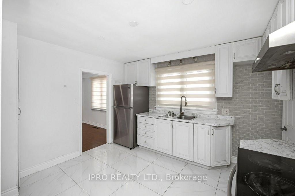 Photo 12 of 41 Dumbarton Avenue, Hamilton, Rosedale — HOMEH
