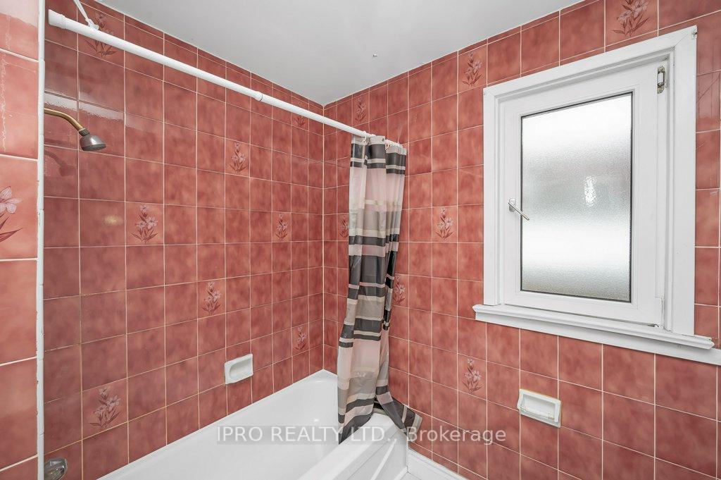 Photo 21 of 41 Dumbarton Avenue, Hamilton, Rosedale — HOMEH